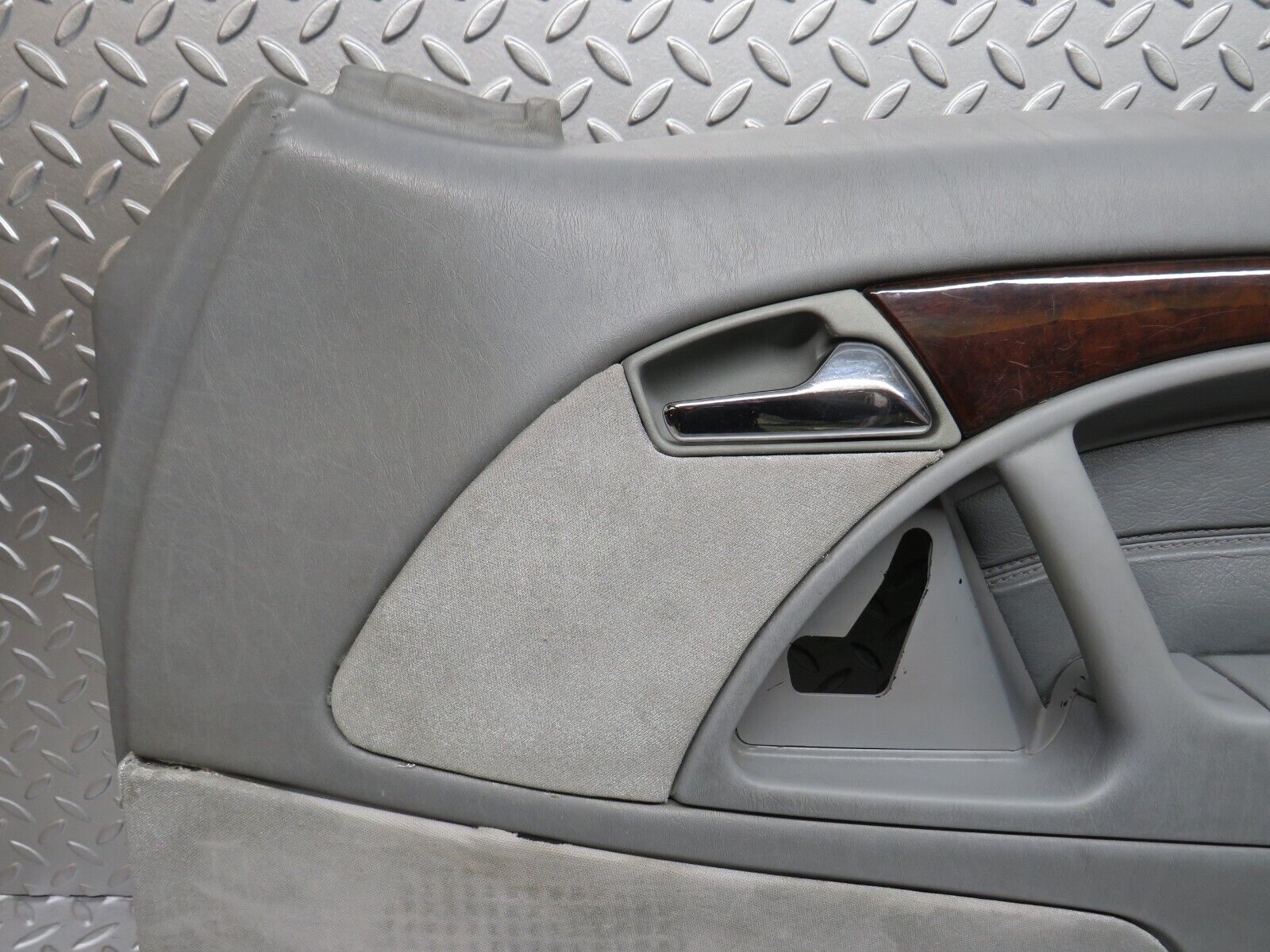 39513 Mercedes-Benz R129 320SL Coupe Door Card Grey Right Side