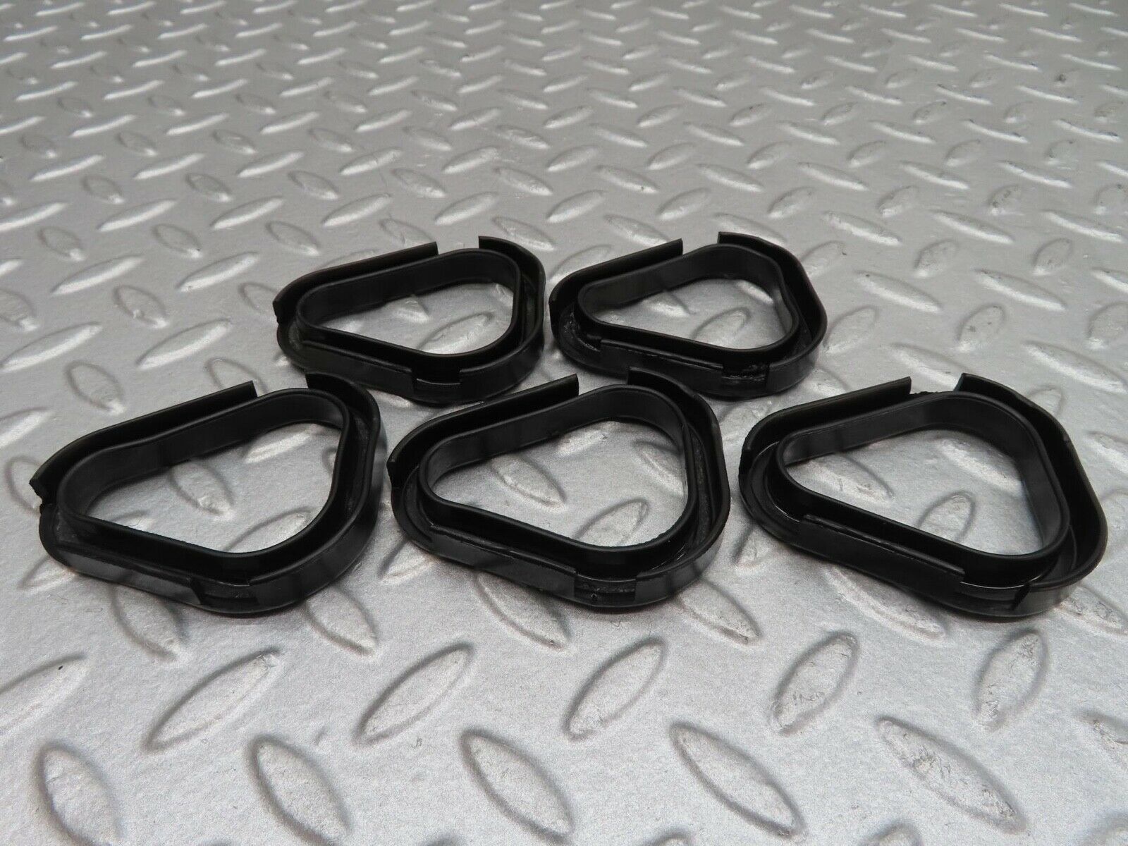 16120 Mercedes-Benz W123 280E Valve Cover Gasket Set 1100160721