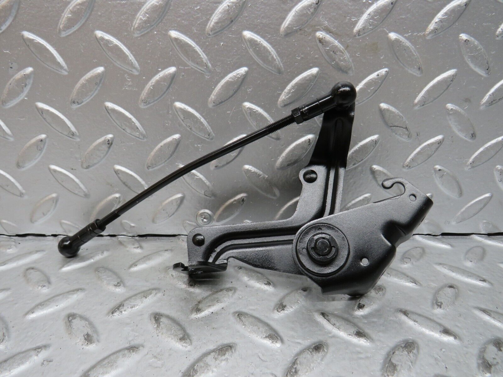 28459 Mercedes-Benz S123 240D Wagon Throttle Linkage