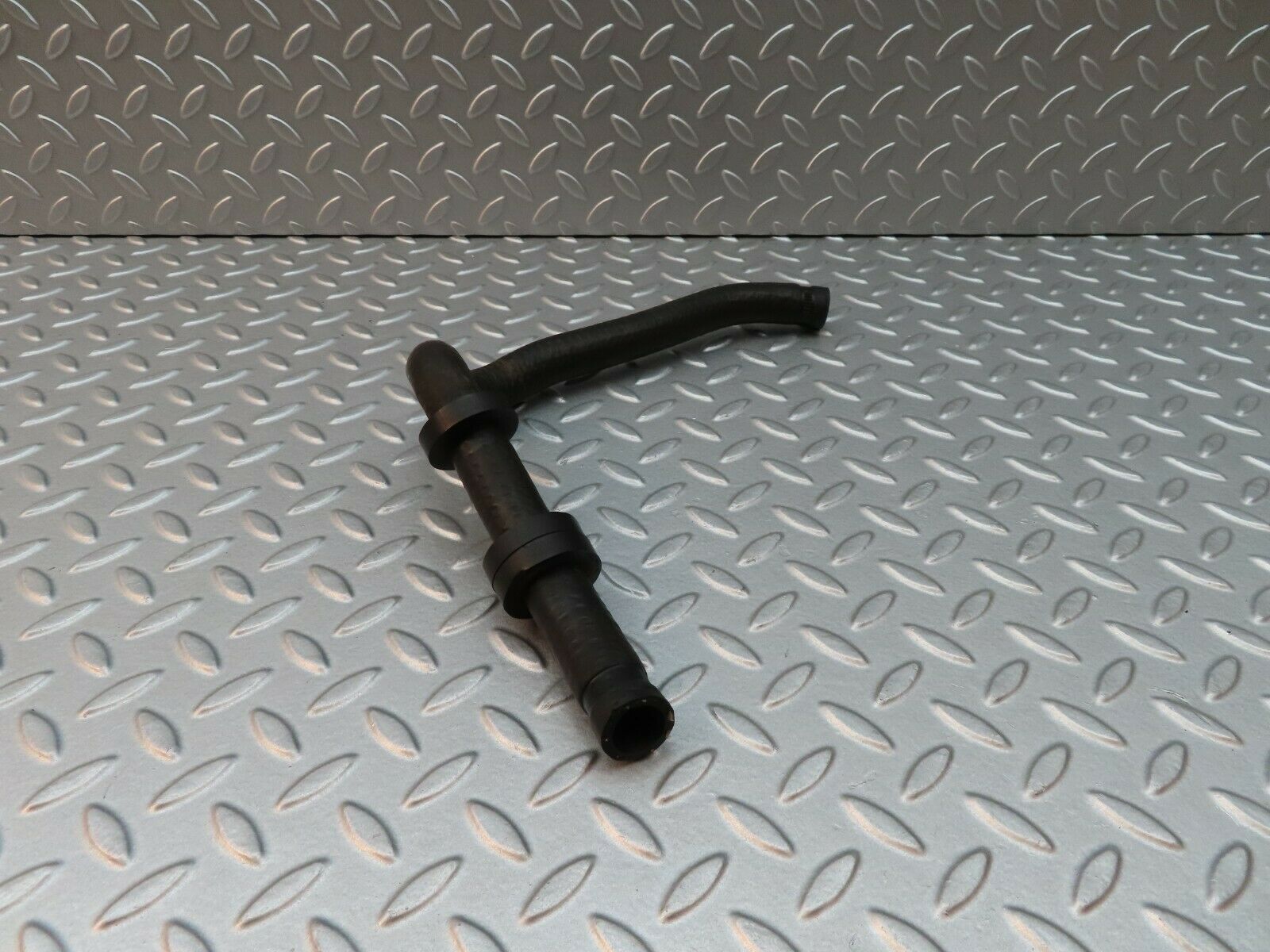 5085 Mercedes-Benz R107 350SL Coupe Radiator Pipe Hose