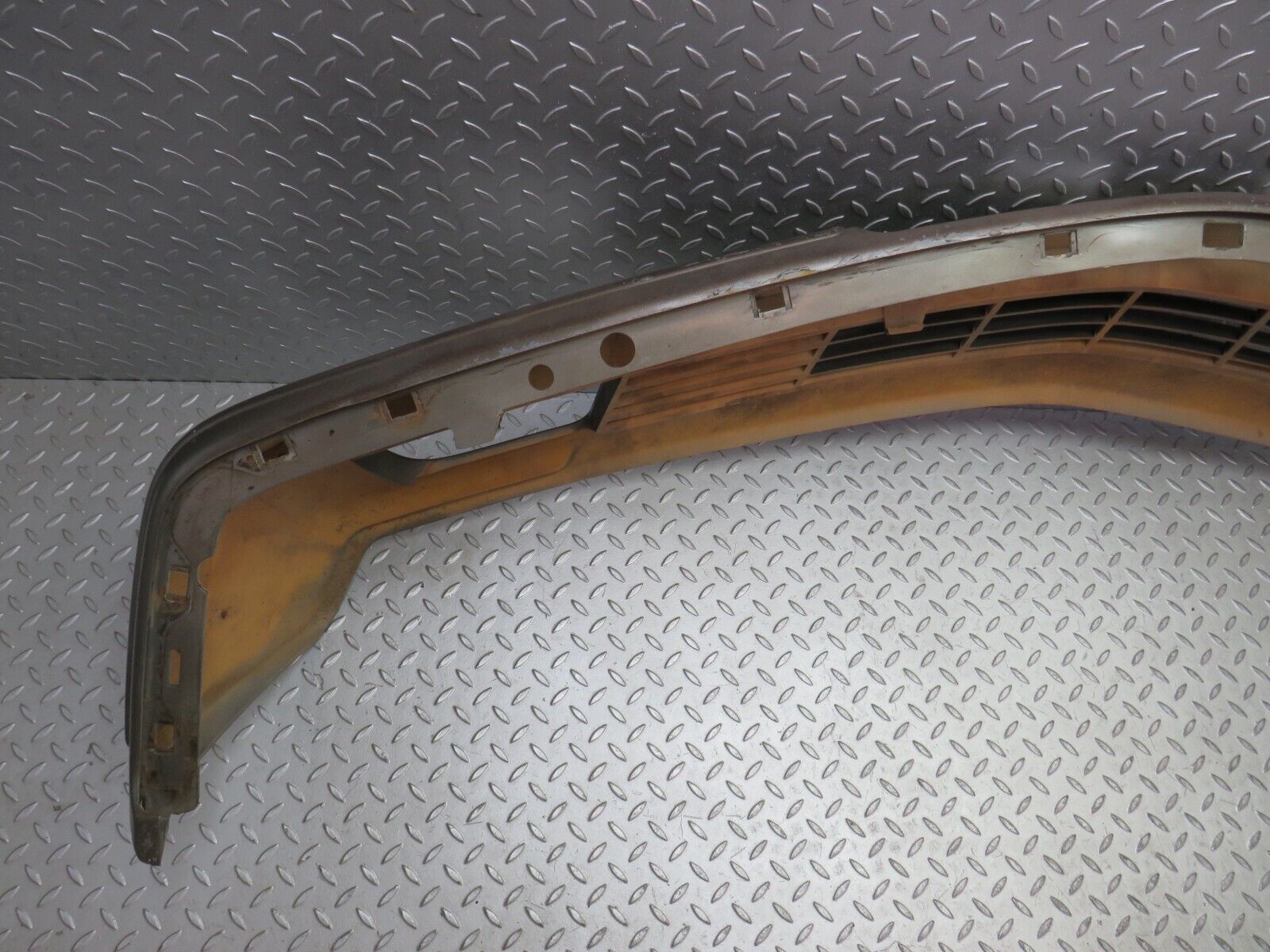 34462 Mercedes-Benz C126 380SEC Coupe Front Bumper 1268850025 1268850126