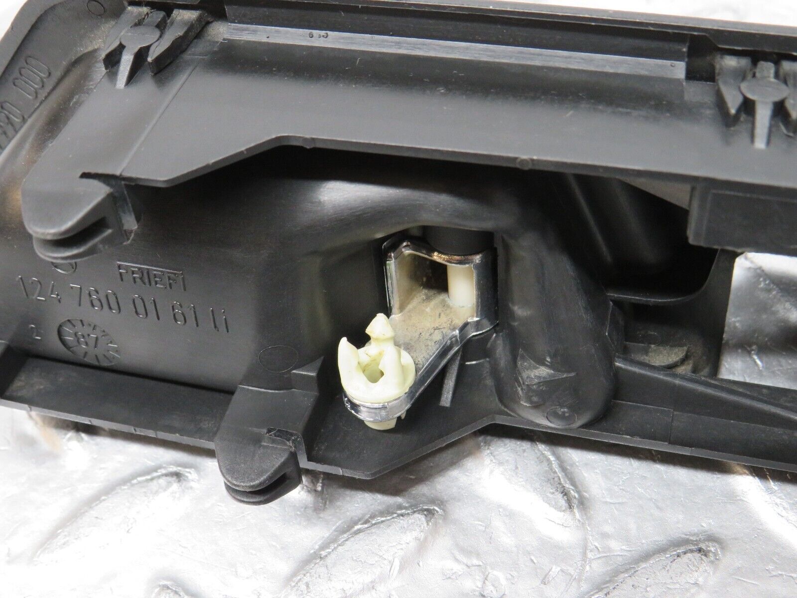 32443 Mercedes-Benz S124 300TE Front Left Interior Door Handle 1247600161