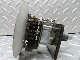 18984 Mercedes-Benz W121 190b Ponton Speedometer VDO 1215420101