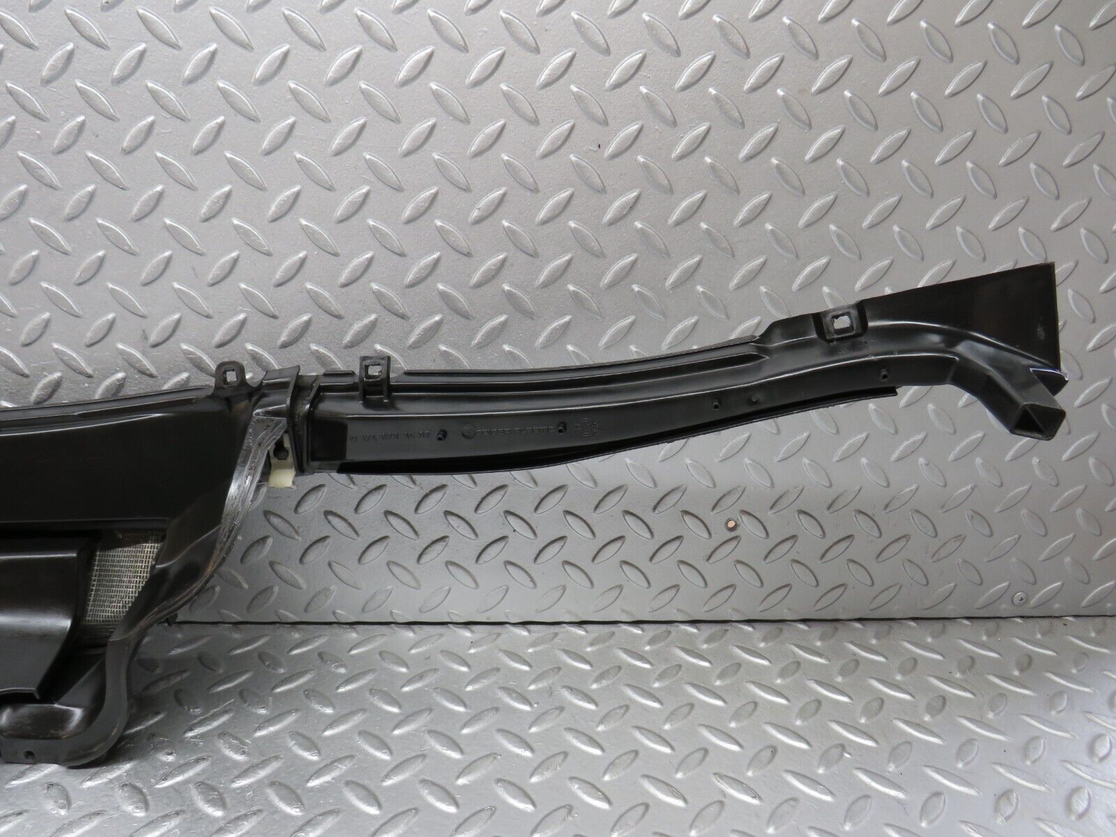 37886 Mercedes-Benz A124 320E Cabriolet Water Drain 1246204278 1246283707 1246283407