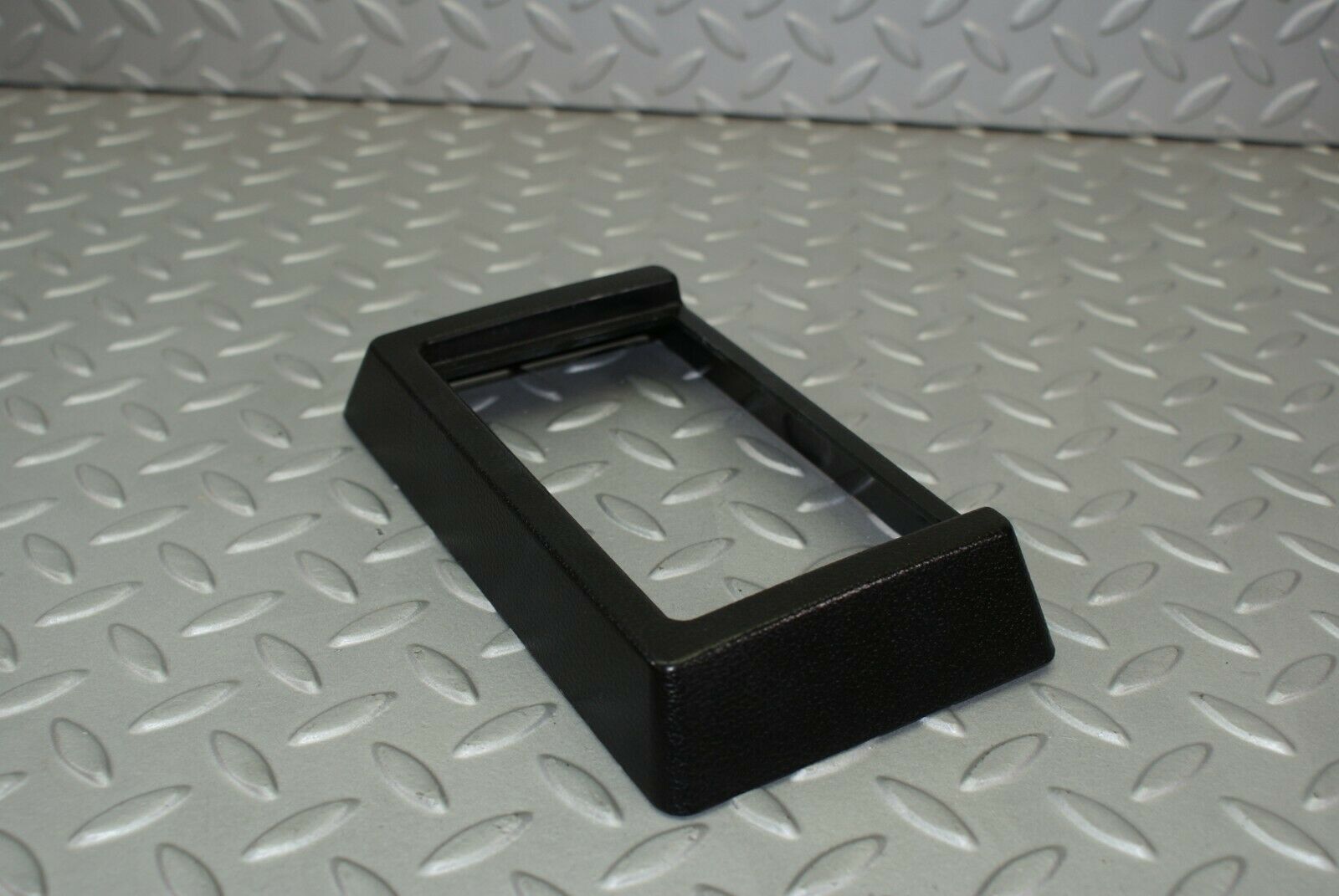 3179 Mercedes-Benz W115 220D Rear Door Ashtray Frame