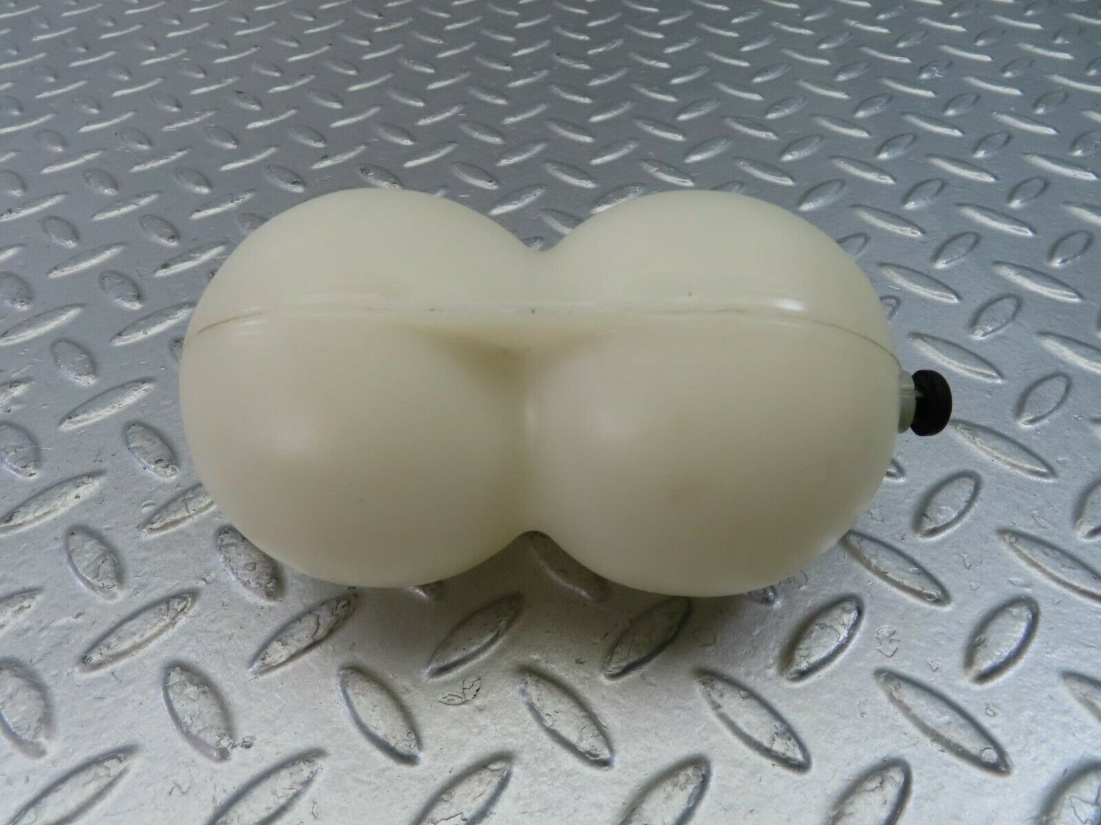10712 Mercedes-Benz C123 230CE Coupe Vacuum Reservoir