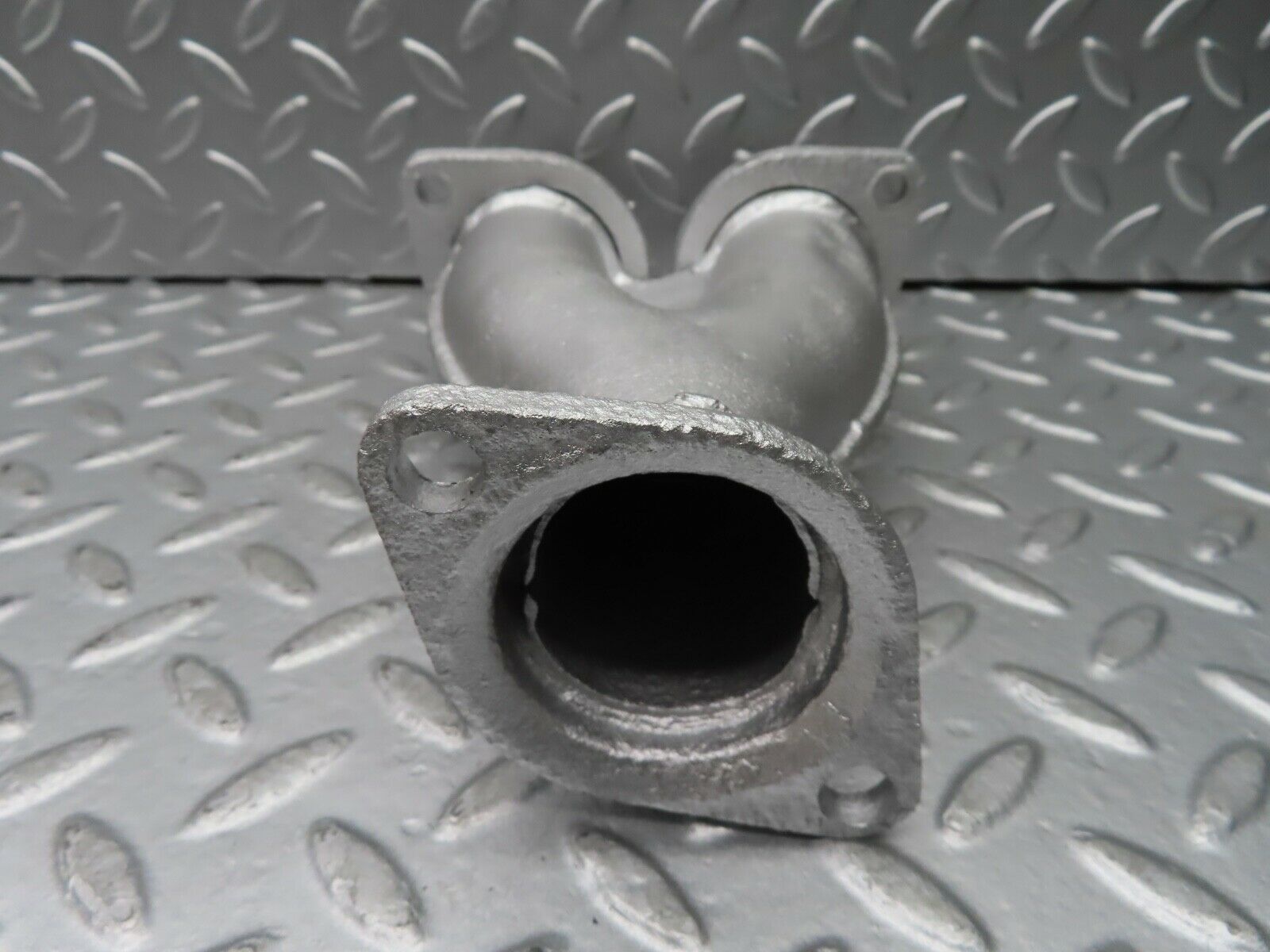 20397 Mercedes-Benz W114 280CE Coupe Exhaust Pipe Connector
