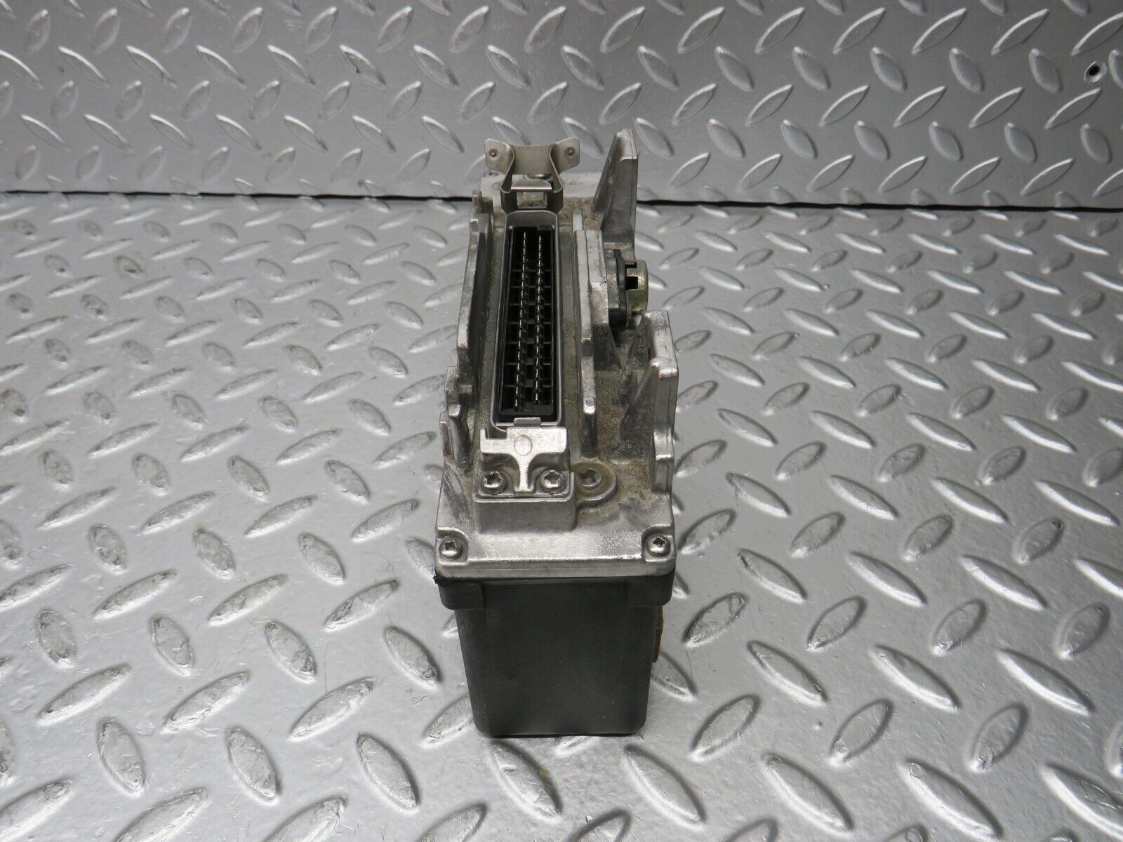 30306 Mercedes-Benz W124 230E ABS Control Unit Bosch 0055452132 0265101018