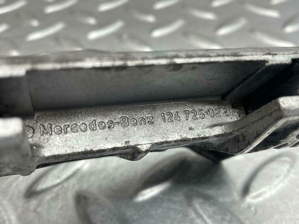 20180 Mercedes-Benz R129 300SL Coupe Door Window Guide Pads 1247250132