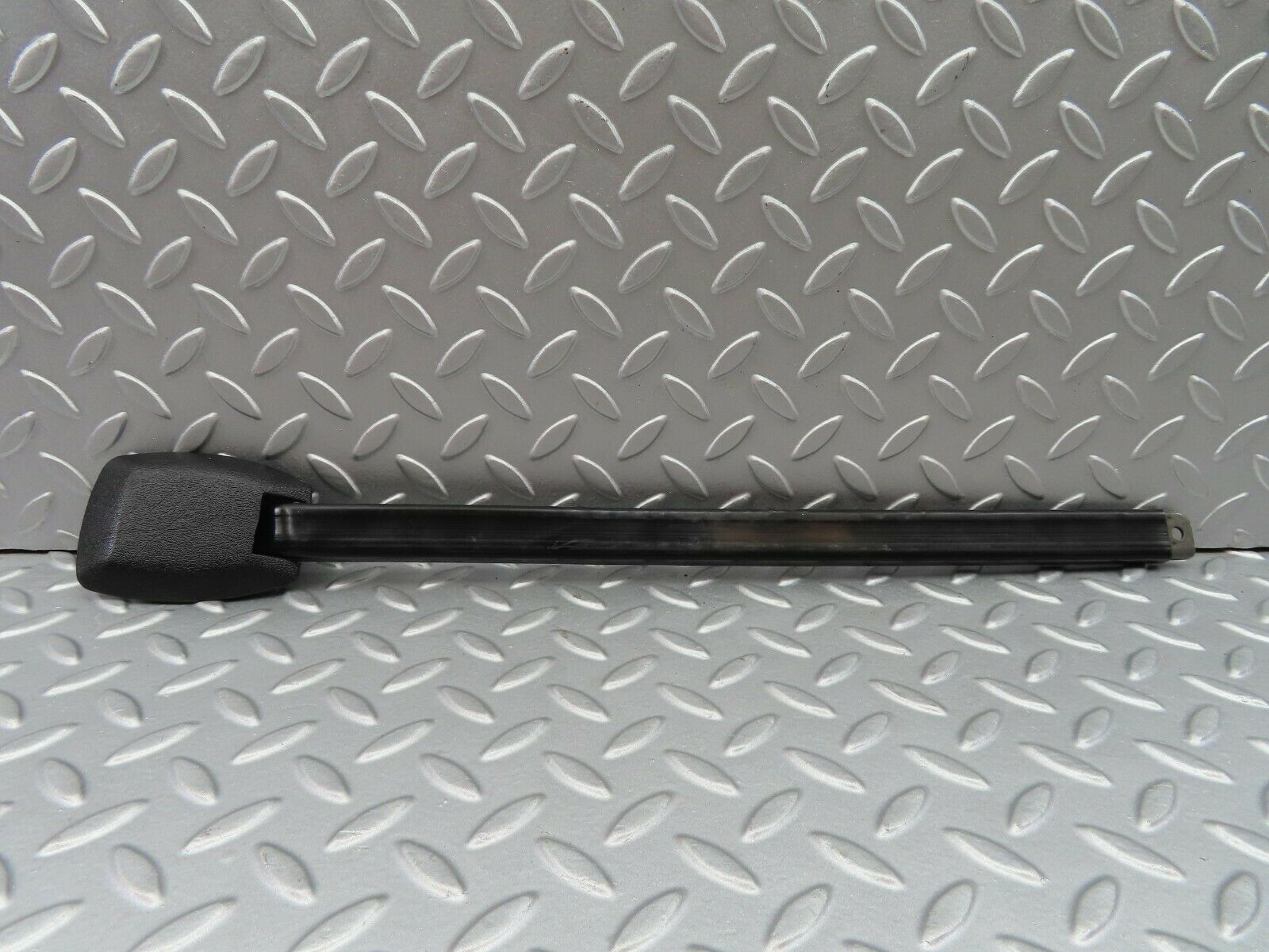 6598 Mercedes-Benz S124 E220 Wagon Seat Belt Runner With Cover 1249193520