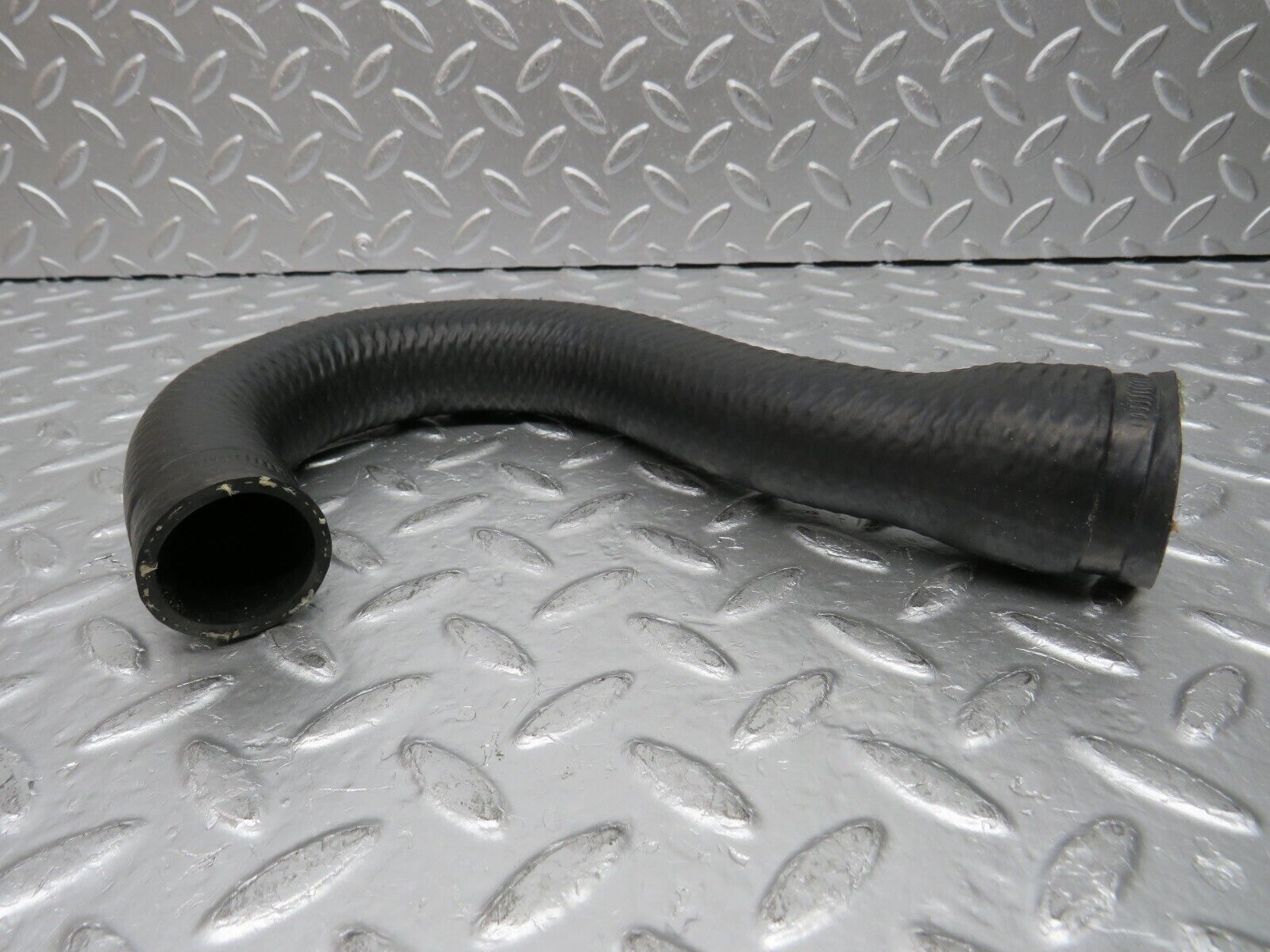 30722 Mercedes-Benz W201 190E 2.0L Water Hose Pipe