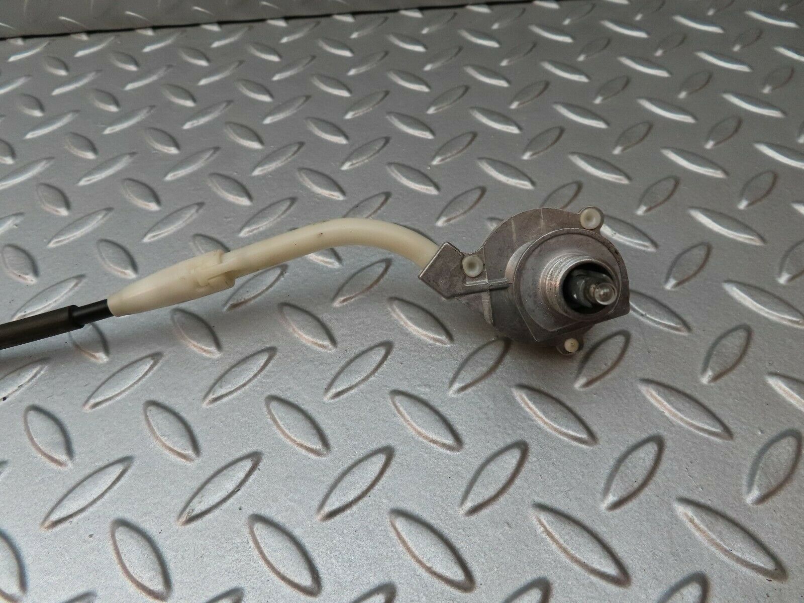 4047 Mercedes-Benz S123 200T Wagon Heater Control Unit