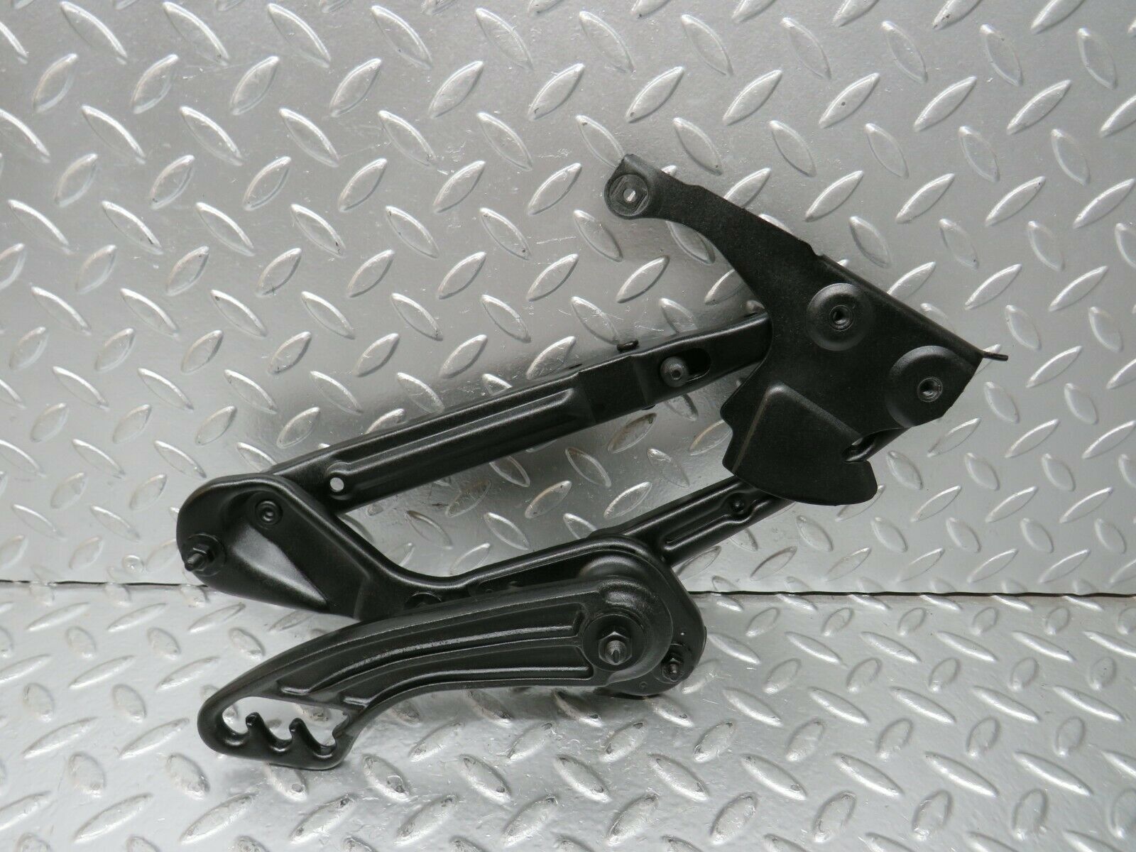 24237 Mercedes-Benz S124 220TE Wagon Bonnet Hinge Left Side 1298870174