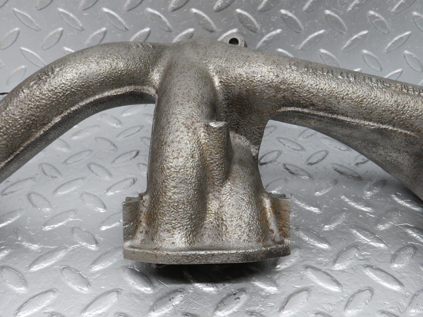 40697 Mercedes-Benz W123 300D Exhaust Manifold 6171420201
