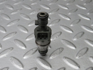 W124 Cabriolet fuel injector used OEM