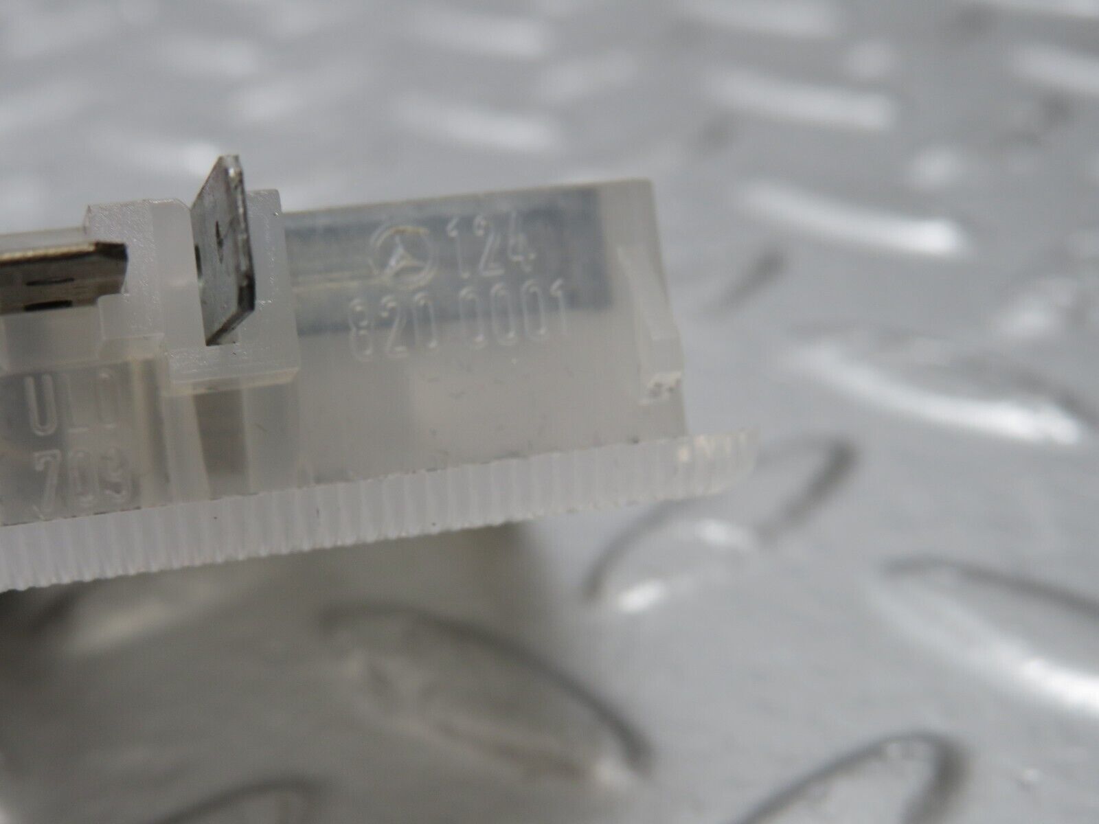 34050 Mercedes-Benz W124 260E Glove Box Light 1248200001