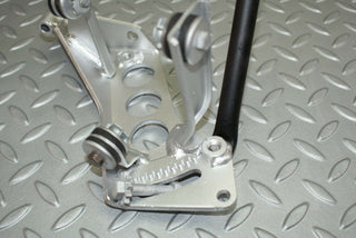 2999 Mercedes-Benz C123 280CE Coupe Power Steering Pump Holder Bracket