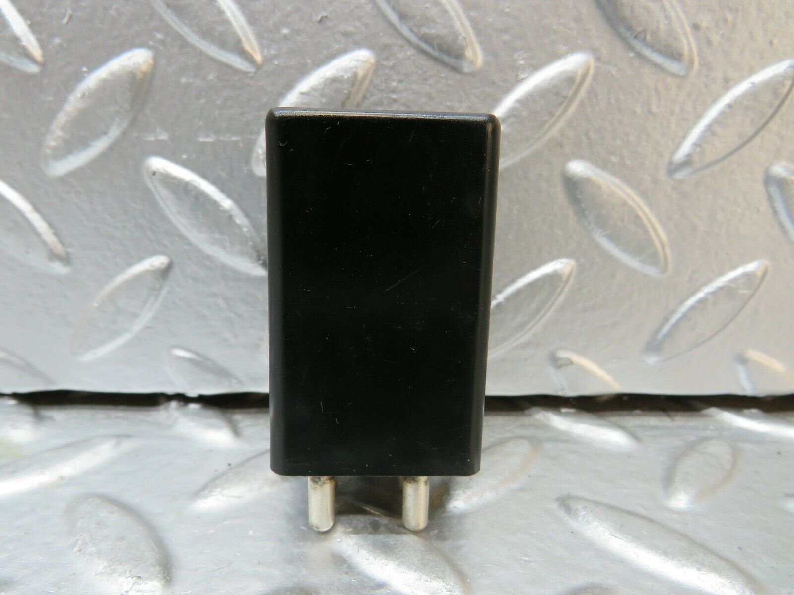 23154 Mercedes-Benz C123 230CE Coupe Intermittent Wiper Relay 0008210863