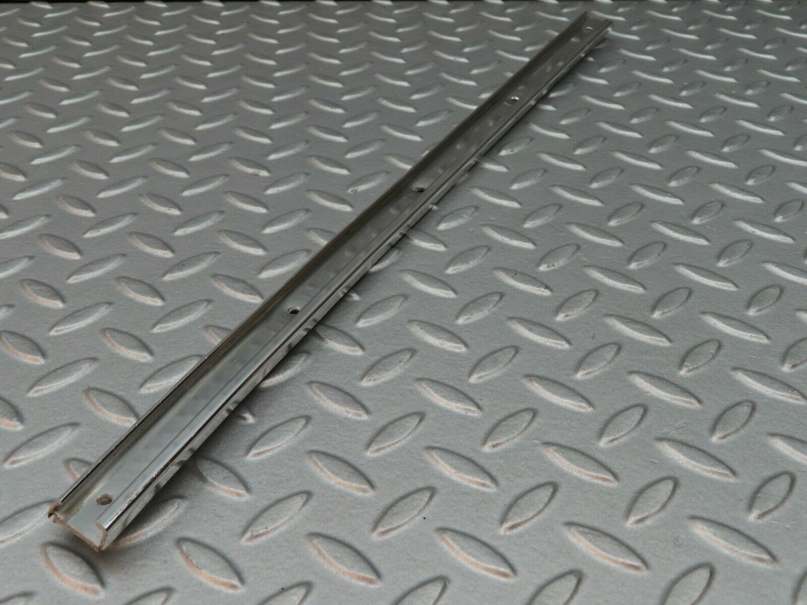 5079 Mercedes-Benz R107 350SL Coupe Sealing Rail A Pillar Right