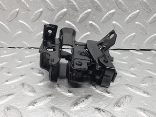 41150 Mercedes-Benz W126 300SE Lock Catch Right Side 1268801260