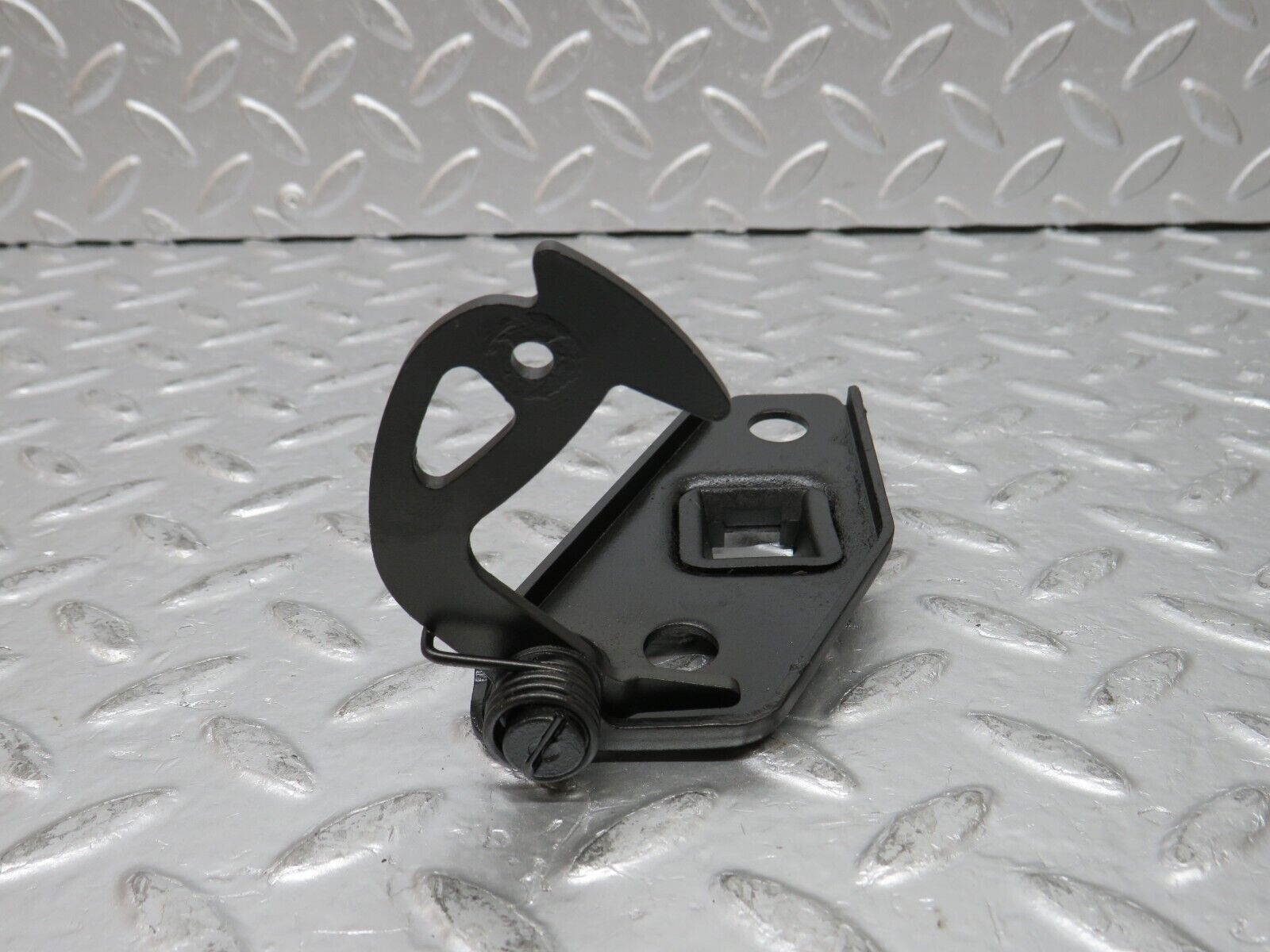 31782 Mercedes-Benz W201 190LE 1.8L Bonnet Safety Latch 2018800560