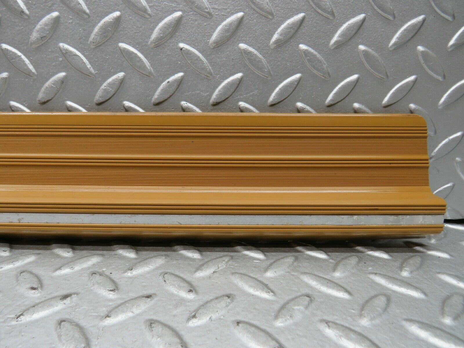 22049 Mercedes-Benz S123 280TE Wagon Front Left Door Sill Trim