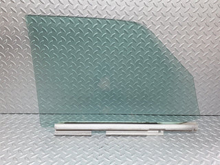 41131 Mercedes-Benz W126 300SE Front Right Door Window Glass