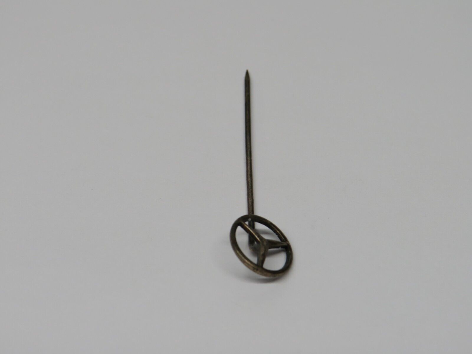 37495 Mercedes-Benz Vintage Lapel Pin Badge
