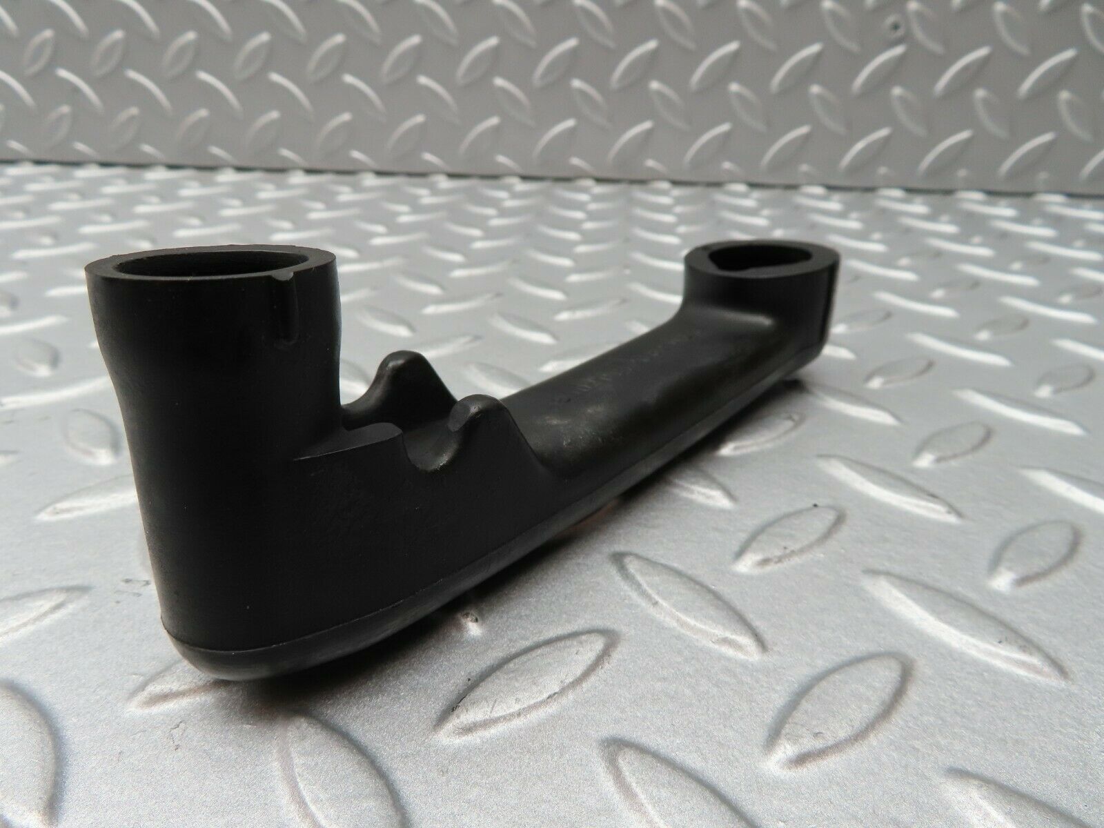 4291 Mercedes-Benz W123 230E Crankcase Breather Pipe 1020942682