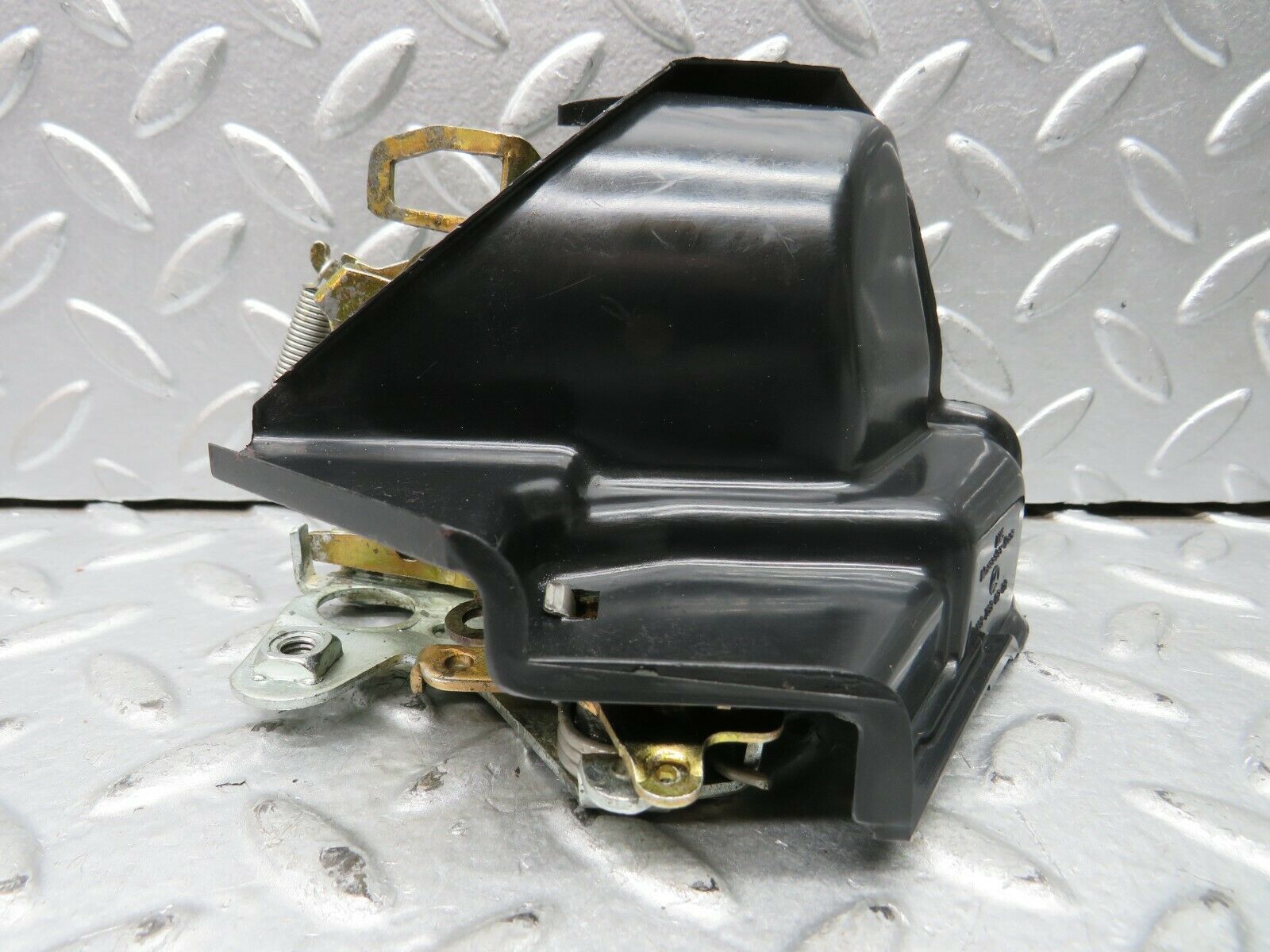 21982 Mercedes-Benz S123 280TE Rear Right Door Lock Mechanism 1237230208