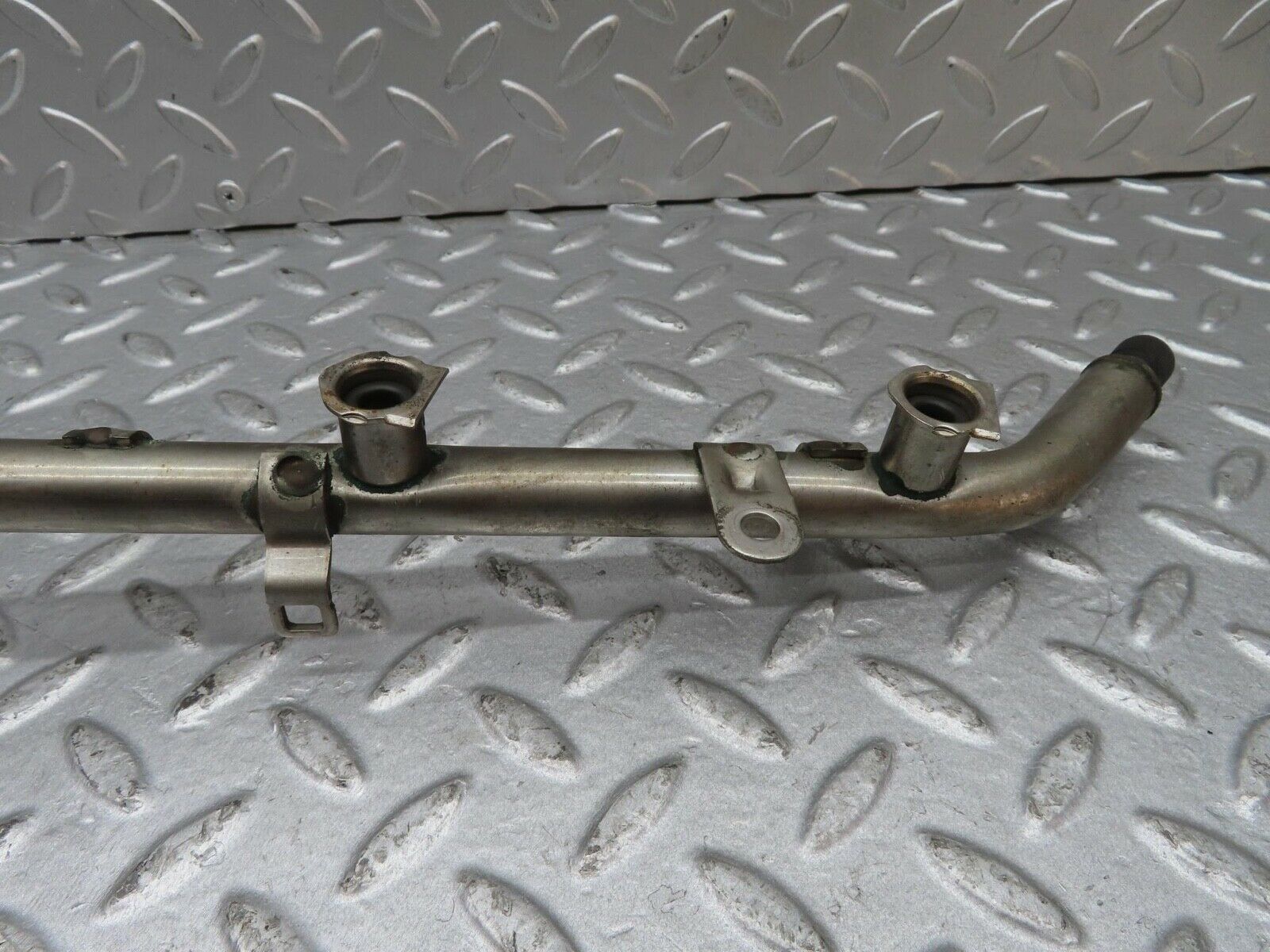 13391 Mercedes-Benz W220 S430 Fuel Injector Rail 1130700595