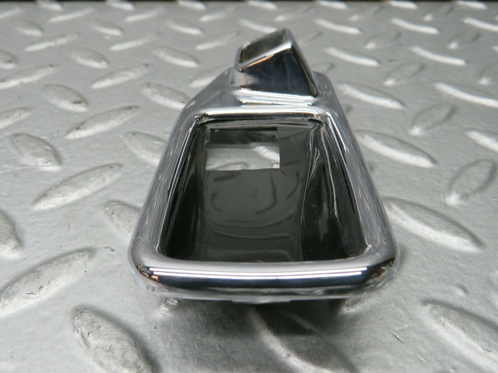 21975 Mercedes-Benz S123 280TE Wagon Chrome Frame For Door Opener Left 1167660111