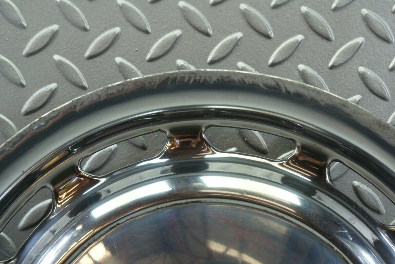 3141 Mercedes-Benz C107 350SLC Coupe Coupe Wheel Trim Hub Cap 14