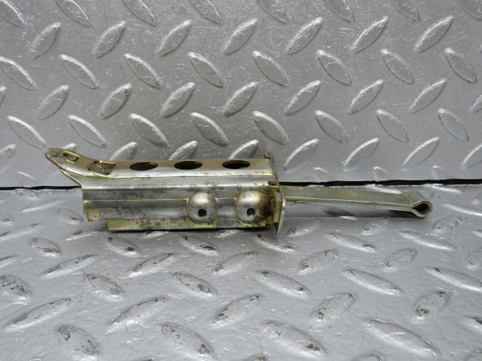40588 Mercedes-Benz W123 300D Door Safety Check Strap