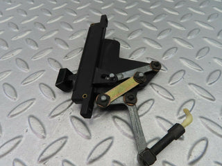 7469 Mercedes-Benz W116 450SE. Heater Control Lever Mechanism