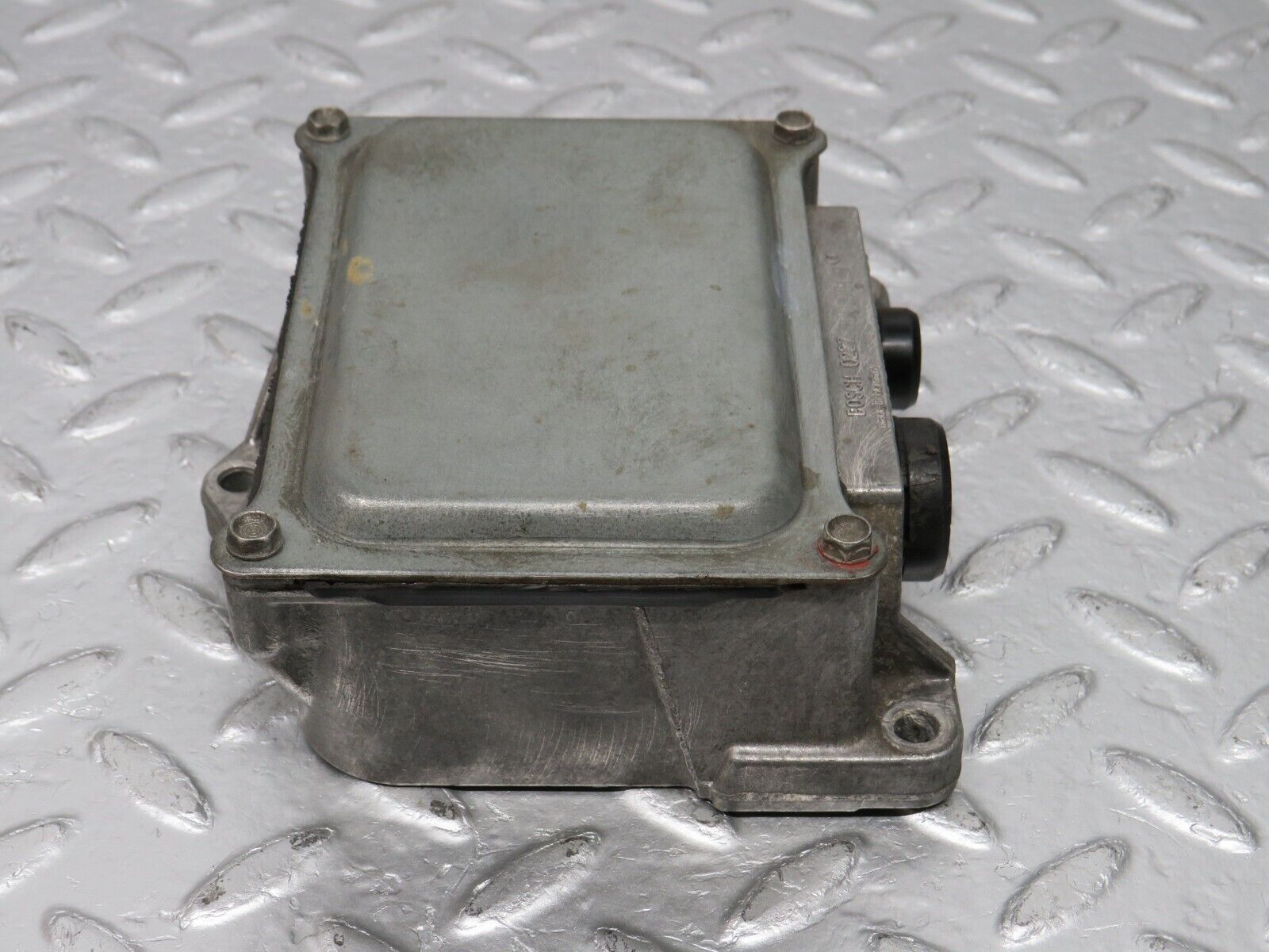 4957 Mercedes-Benz R107 350SL Ignition Control Unit Bosch 0227100001