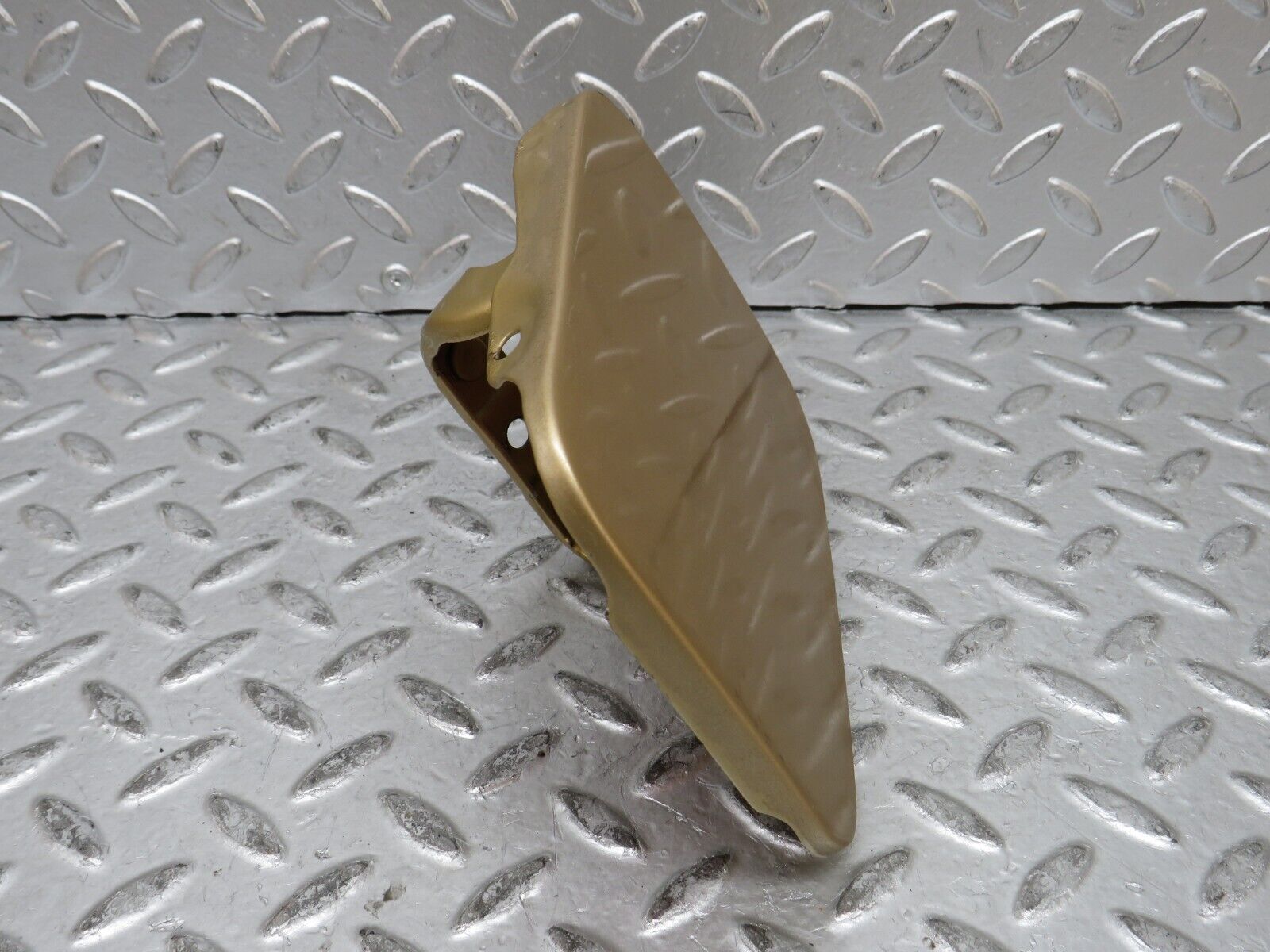 28488 Mercedes-Benz S123 240D Wagon Fuel Tank Flap Cap 1235841639