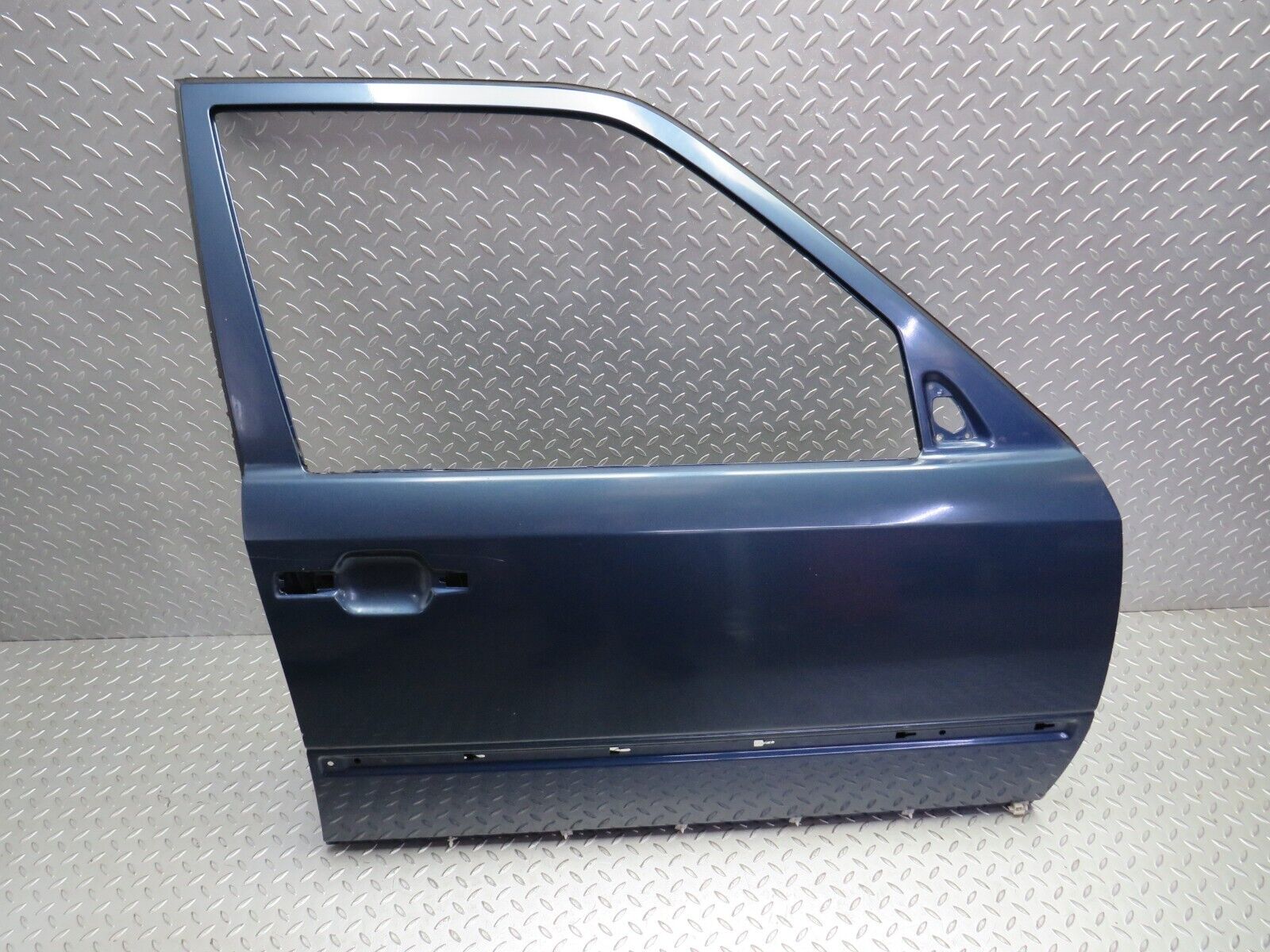 31415 Mercedes-Benz S124 220TE Wagon Front Right Door