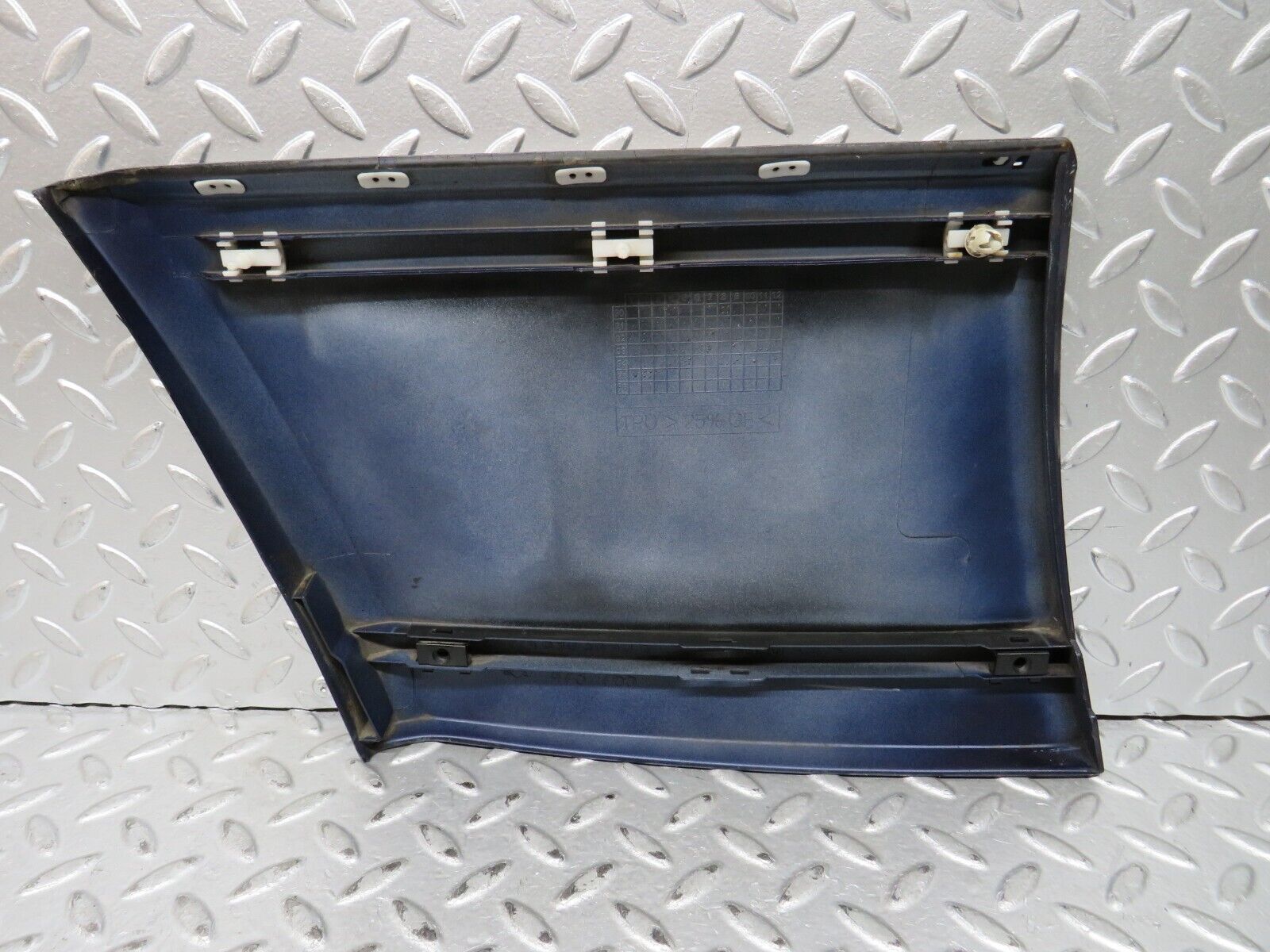 28979 Mercedes-Benz C124 320CE Front Right Fender Wing Moulding Trim 1246903640