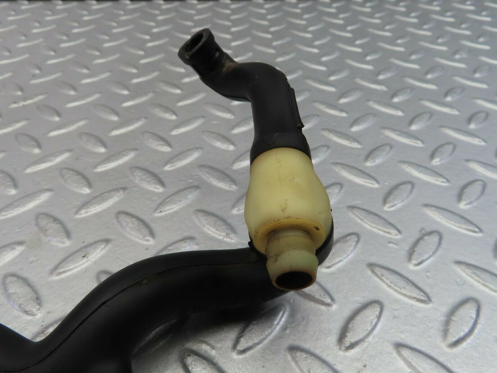 9832 Mercedes-Benz C123 280CE Coupe Air Intake Pipe 1100942882