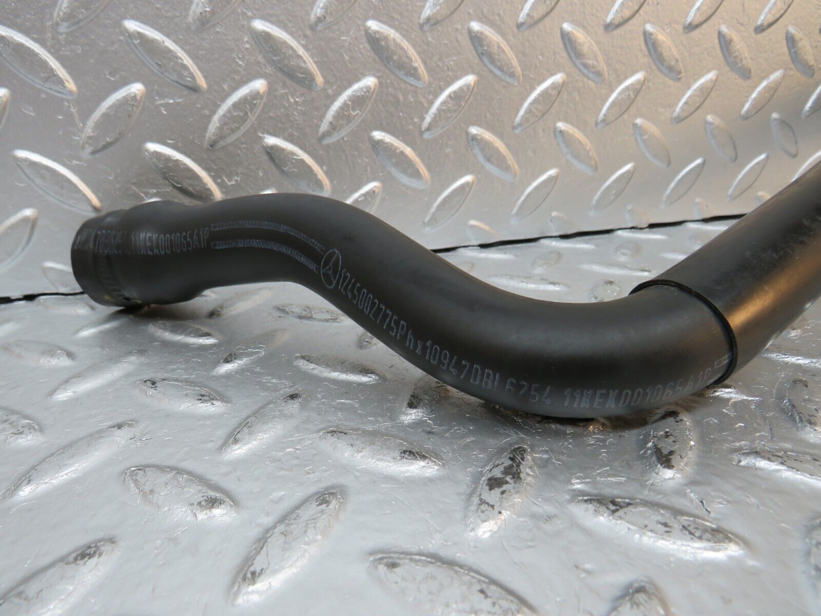 31215 Mercedes-Benz S124 220TE Wagon Radiator Hose 1245002775