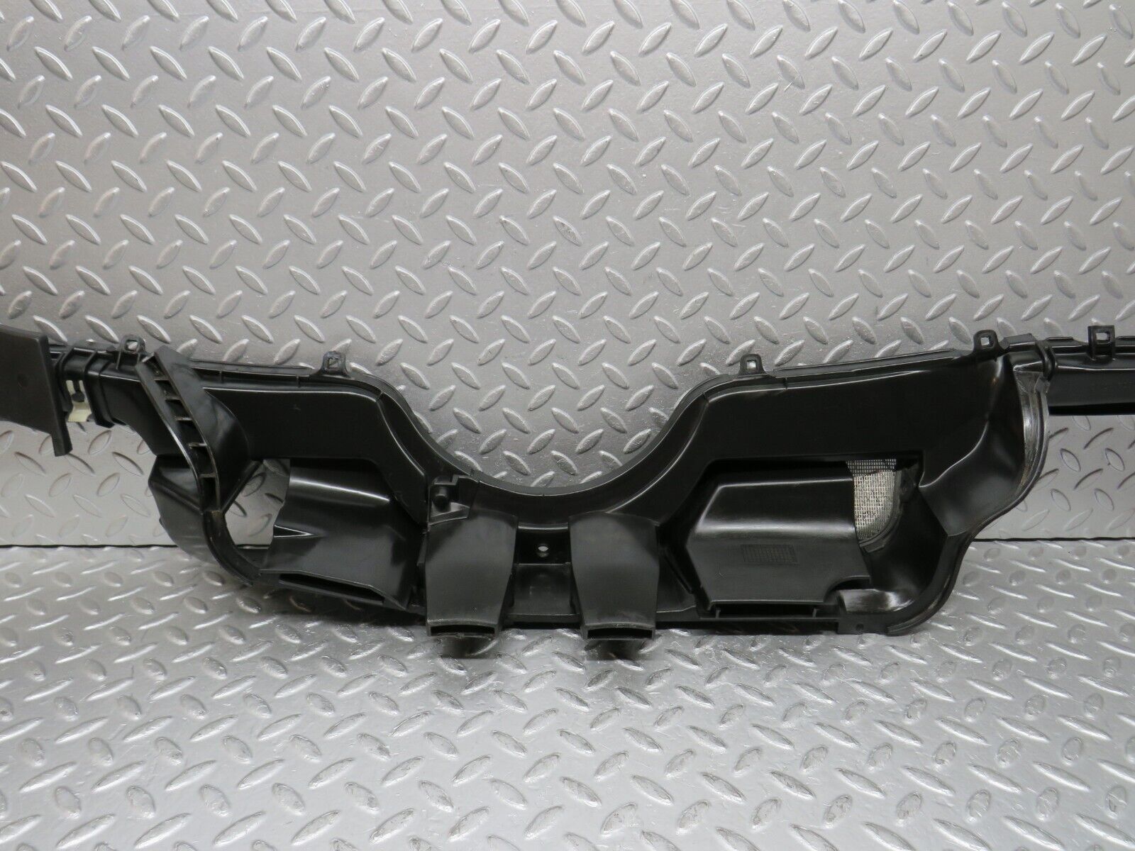 37886 Mercedes-Benz A124 320E Cabriolet Water Drain 1246204278 1246283707 1246283407