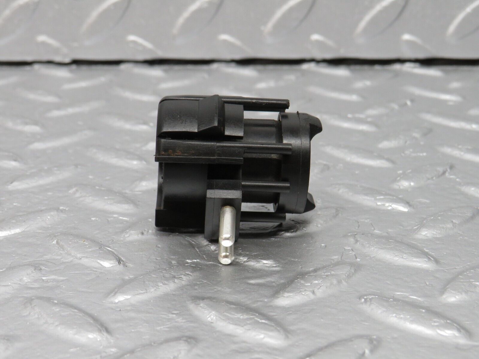 40683 Mercedes-Benz W123 300D Kick Down Switch 0015456314