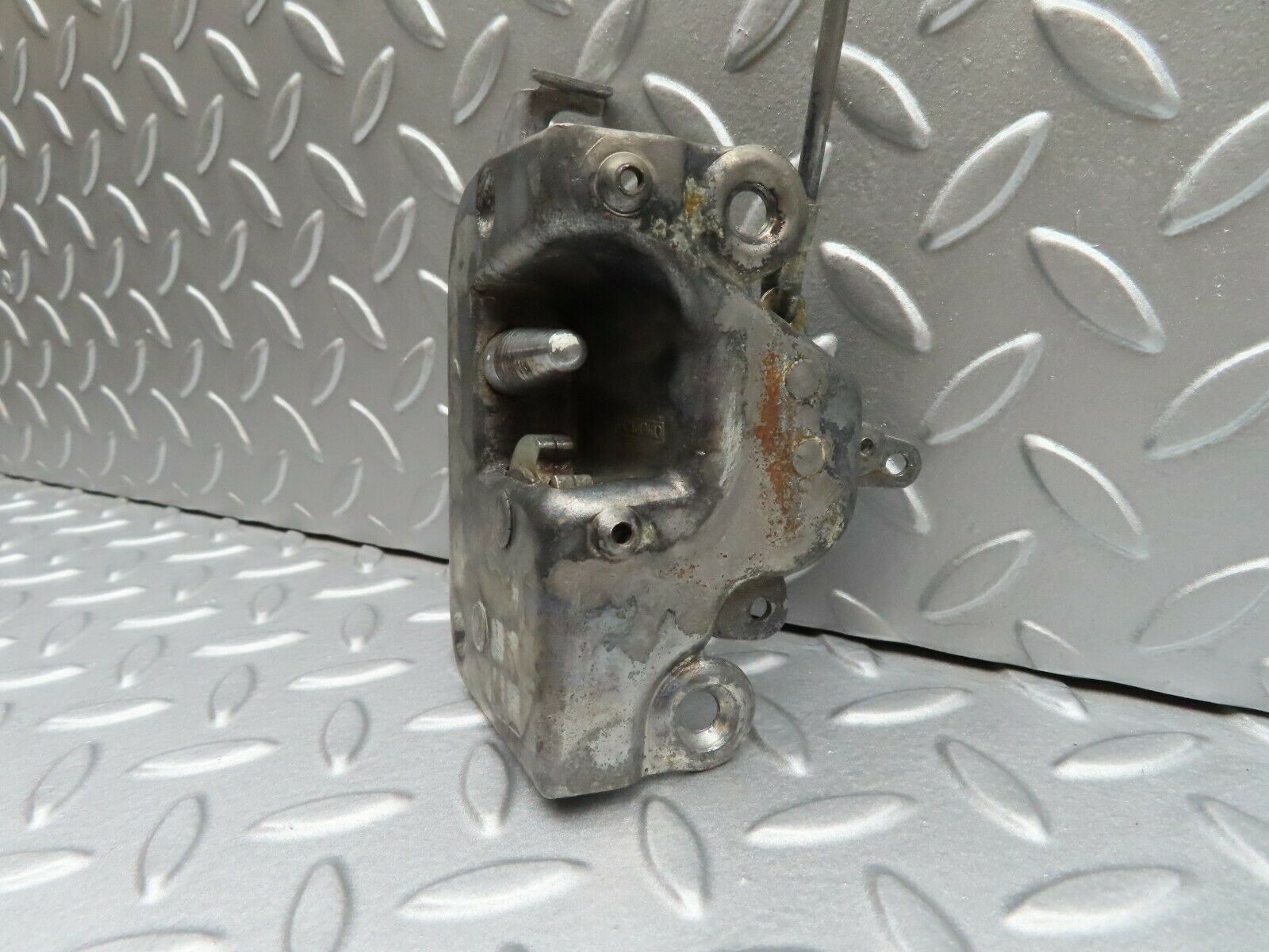 5024 Mercedes-Benz R107 350SL Coupe Left Door Lock Mechanism