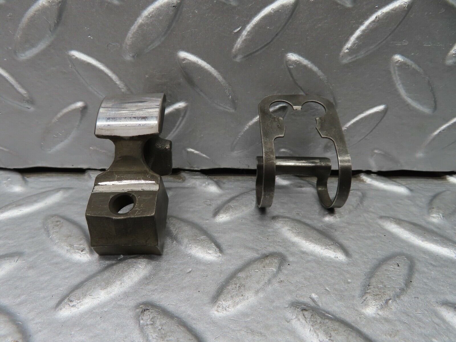 20716 Mercedes-Benz R107 450SL Valve Rocker Arm With Retaining Spring