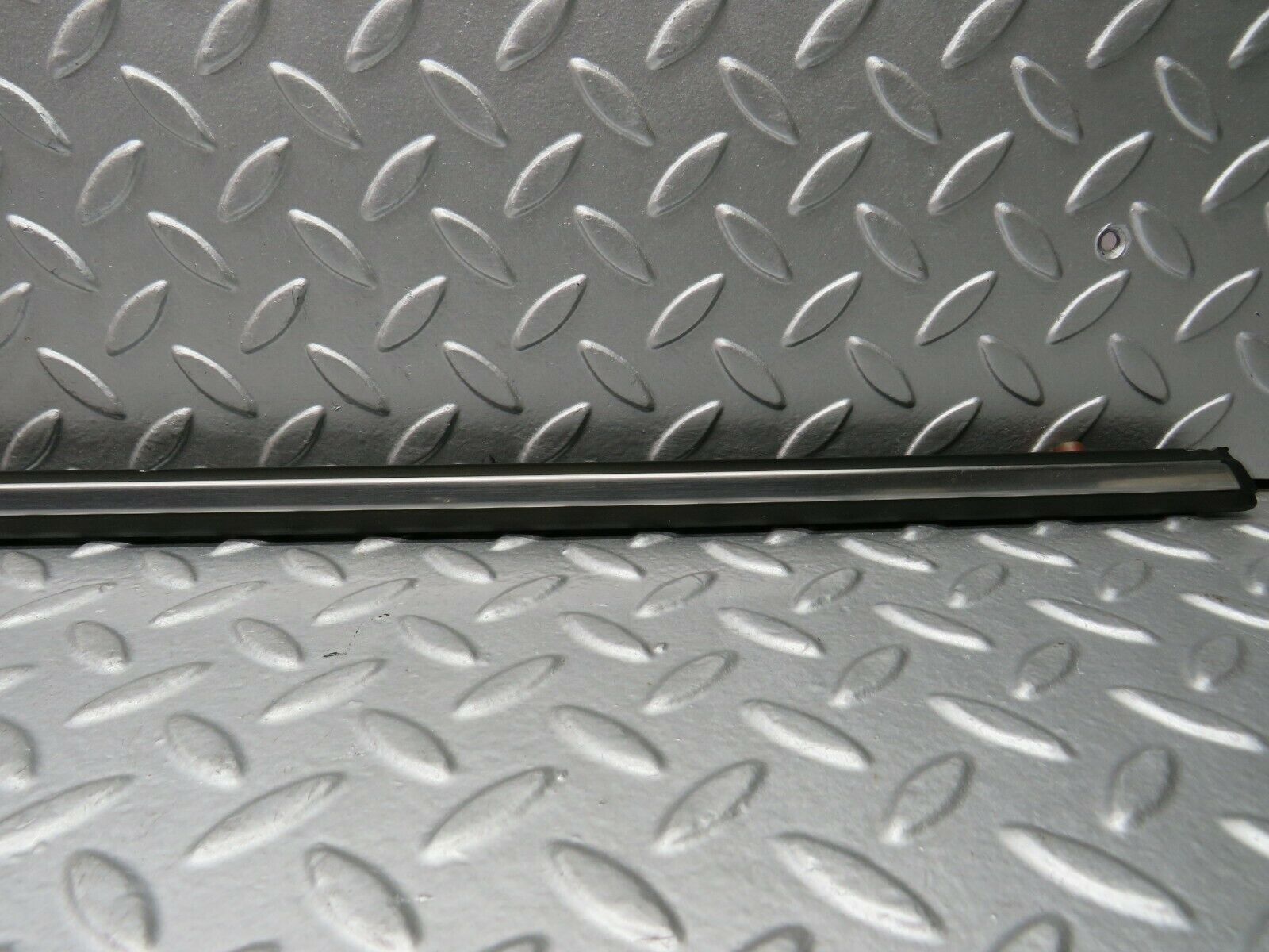 22023 Mercedes-Benz S123 280TE Front Left Fender Wing Centre Moulding Trim