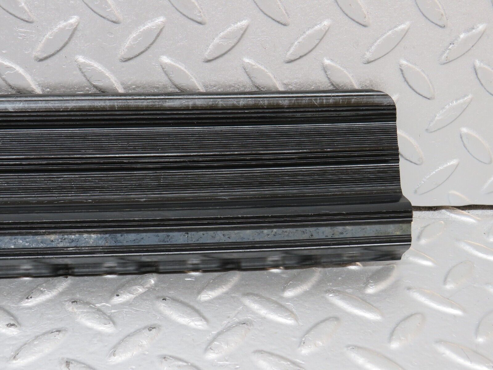 40632 Mercedes-Benz W123 300D Front Left Door Sill Trim Black