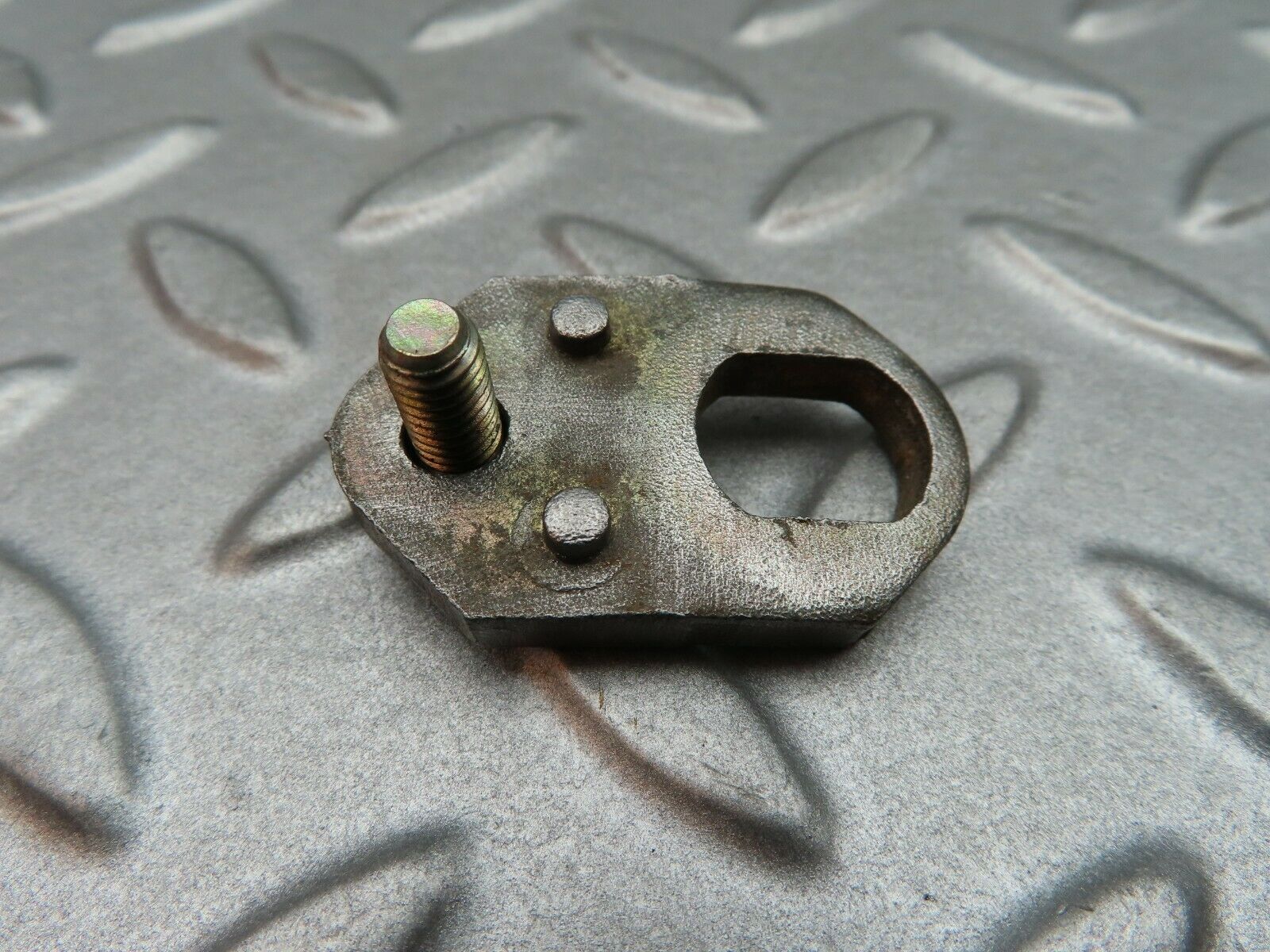 5128 Mercedes-Benz R107 350SL Coupe Fuel Injector Bracket