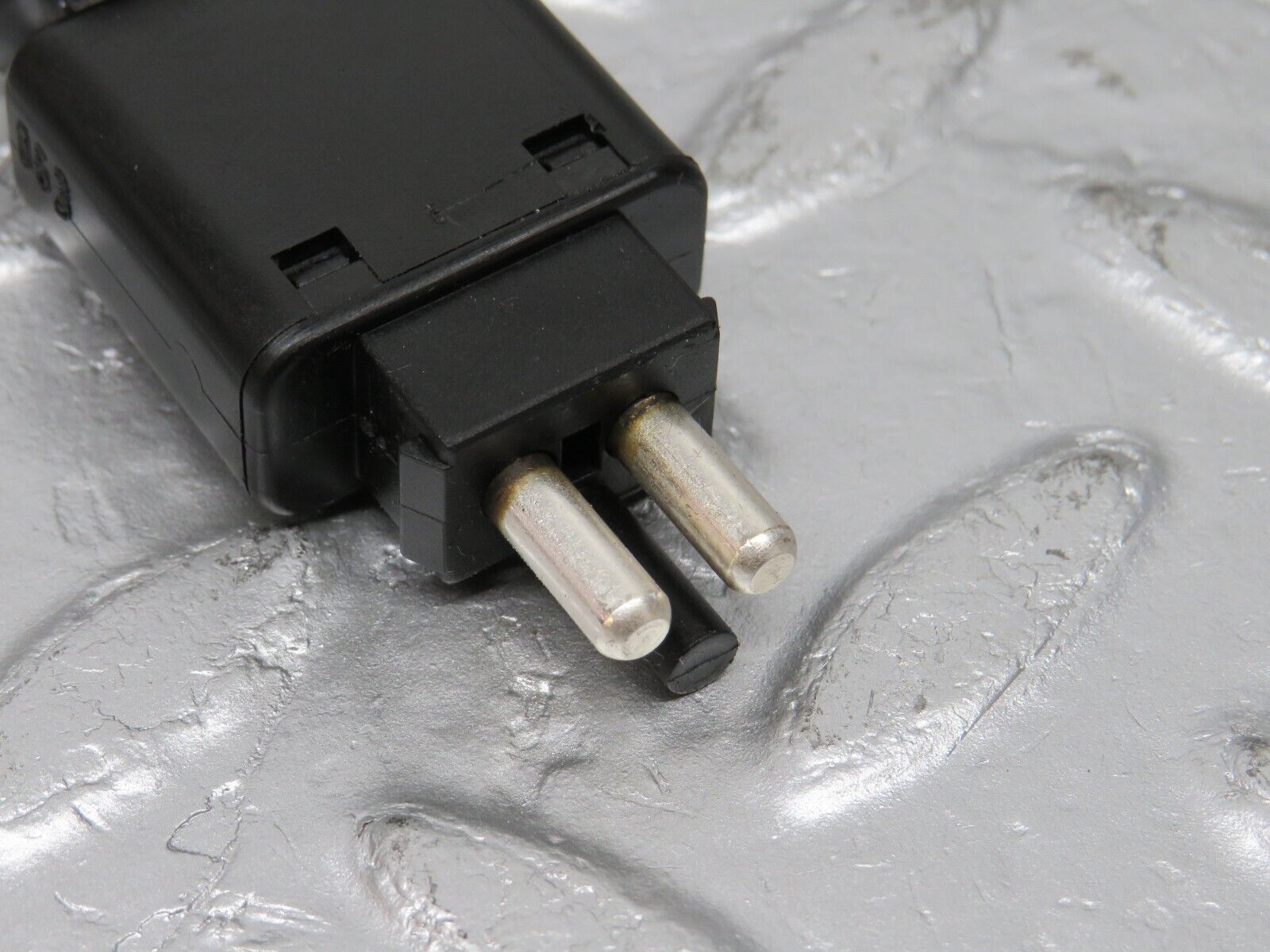 38846 Mercedes-Benz W201 190E 2.6L Brake Light Switch 0005457709