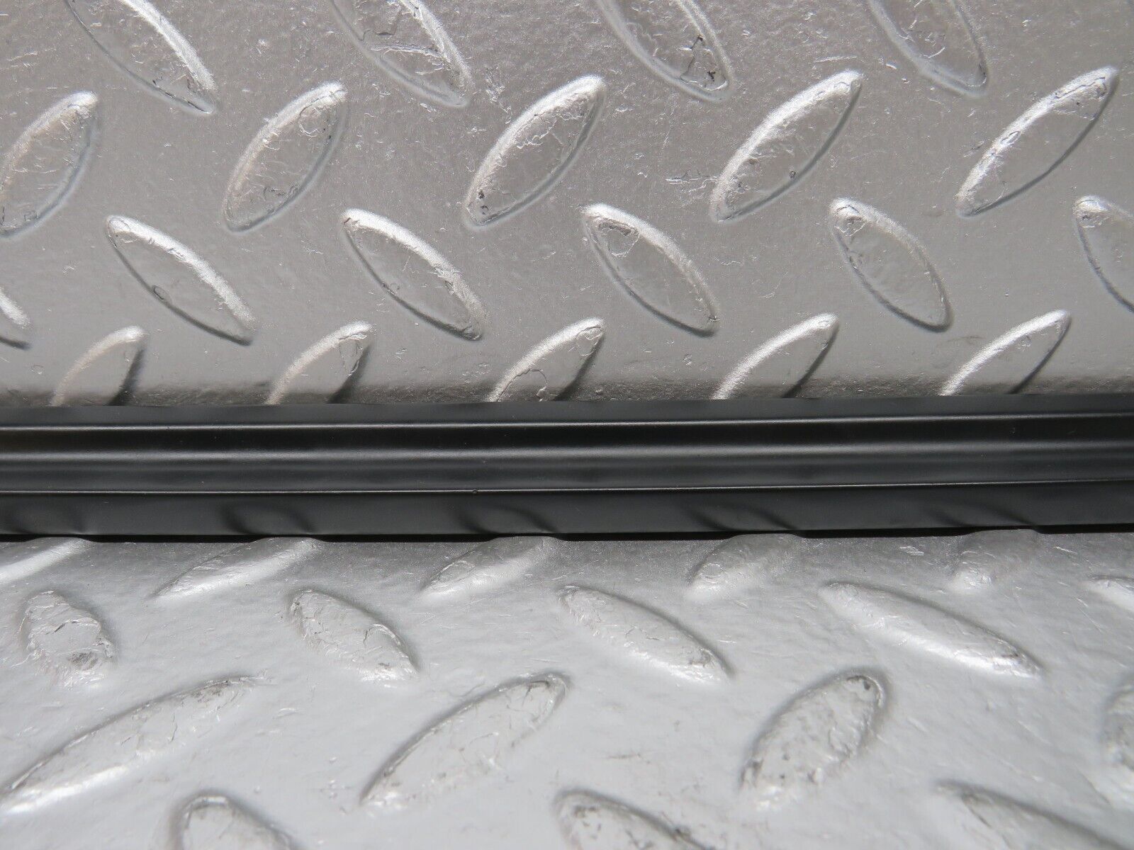 30784 Mercedes-Benz W201 190E 2.0L Trunk Lid Handle 2017500093